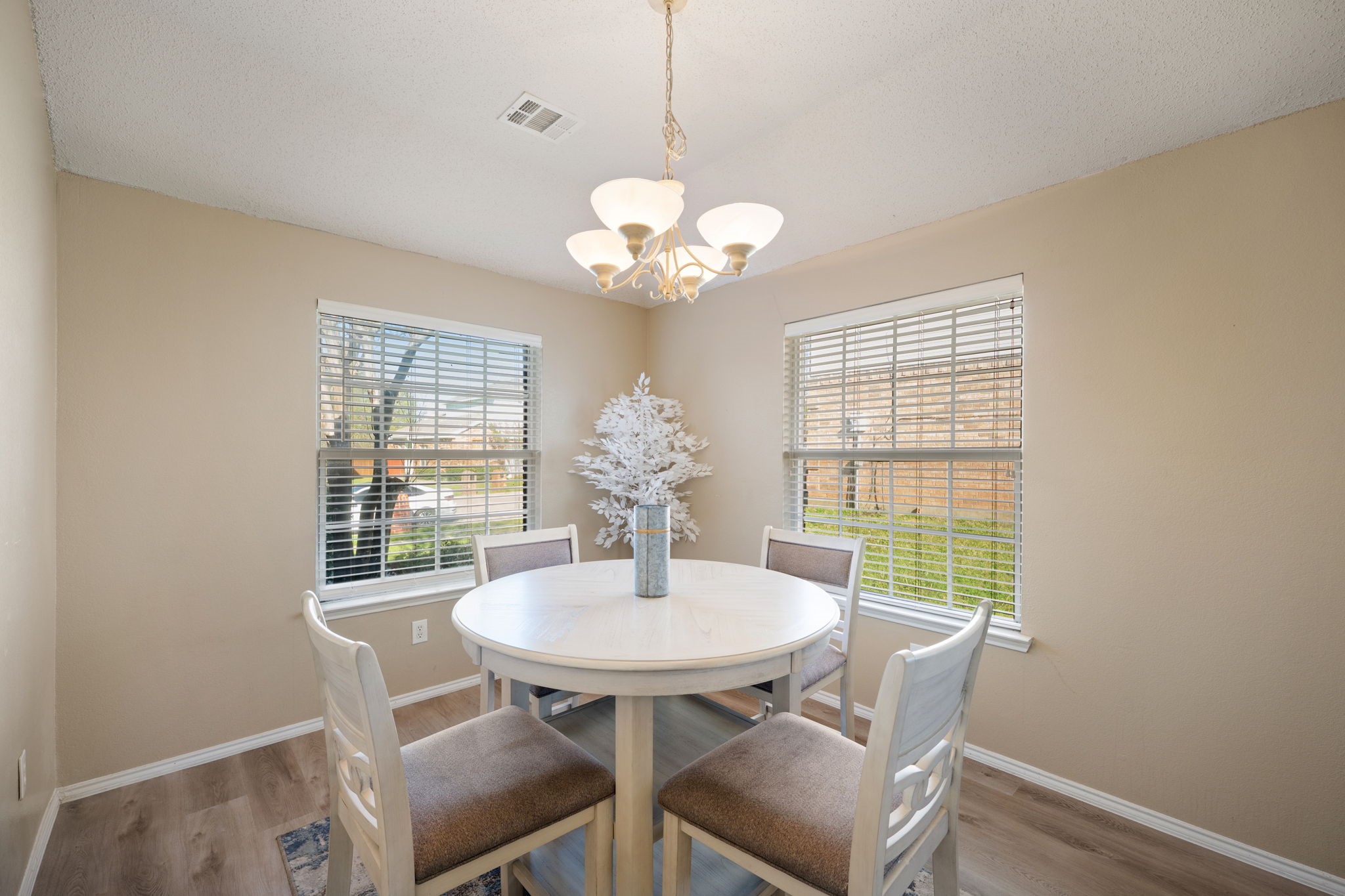 1418 Deville Circle Garland TX 75043