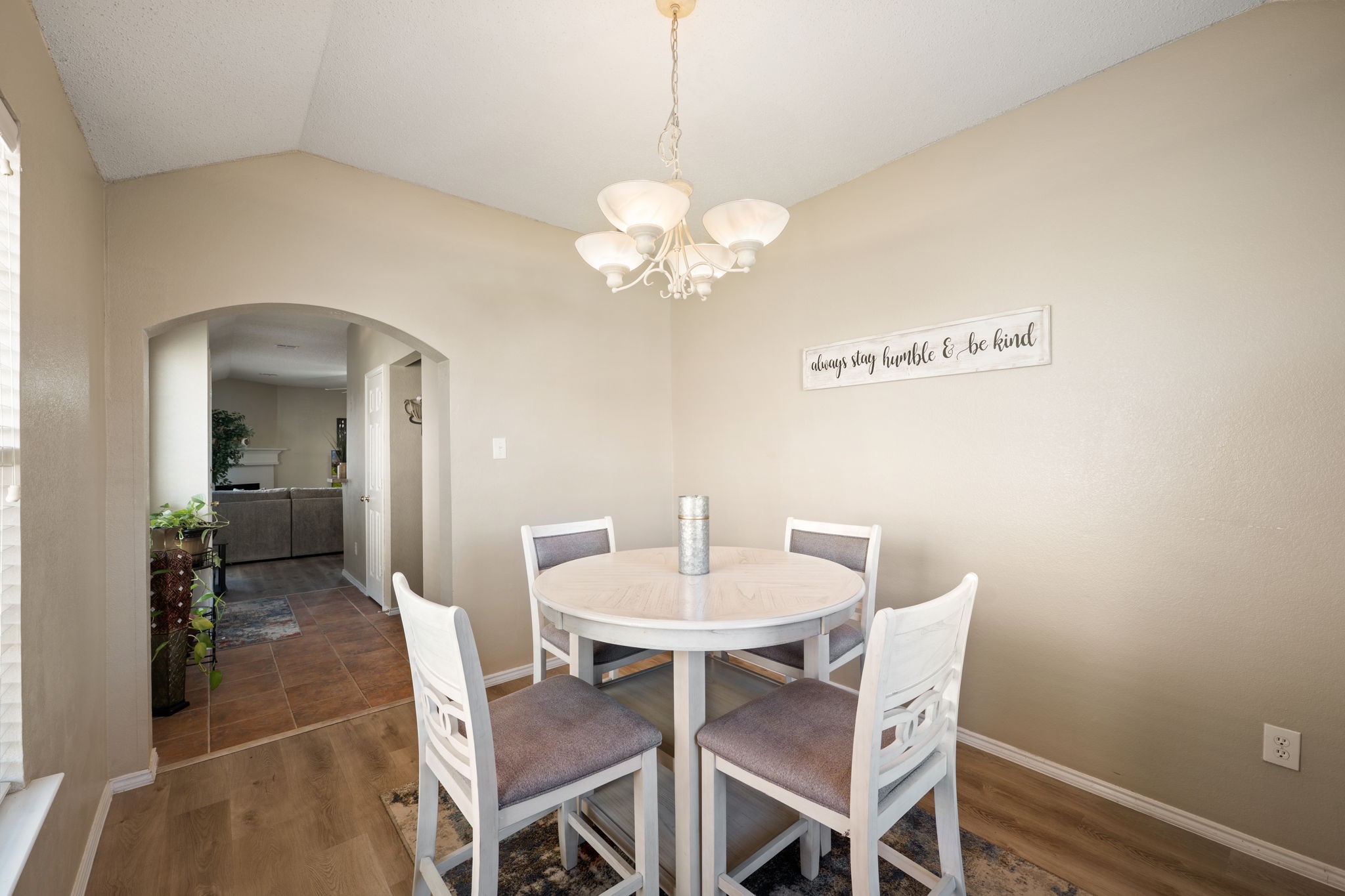1418 Deville Circle Garland TX 75043