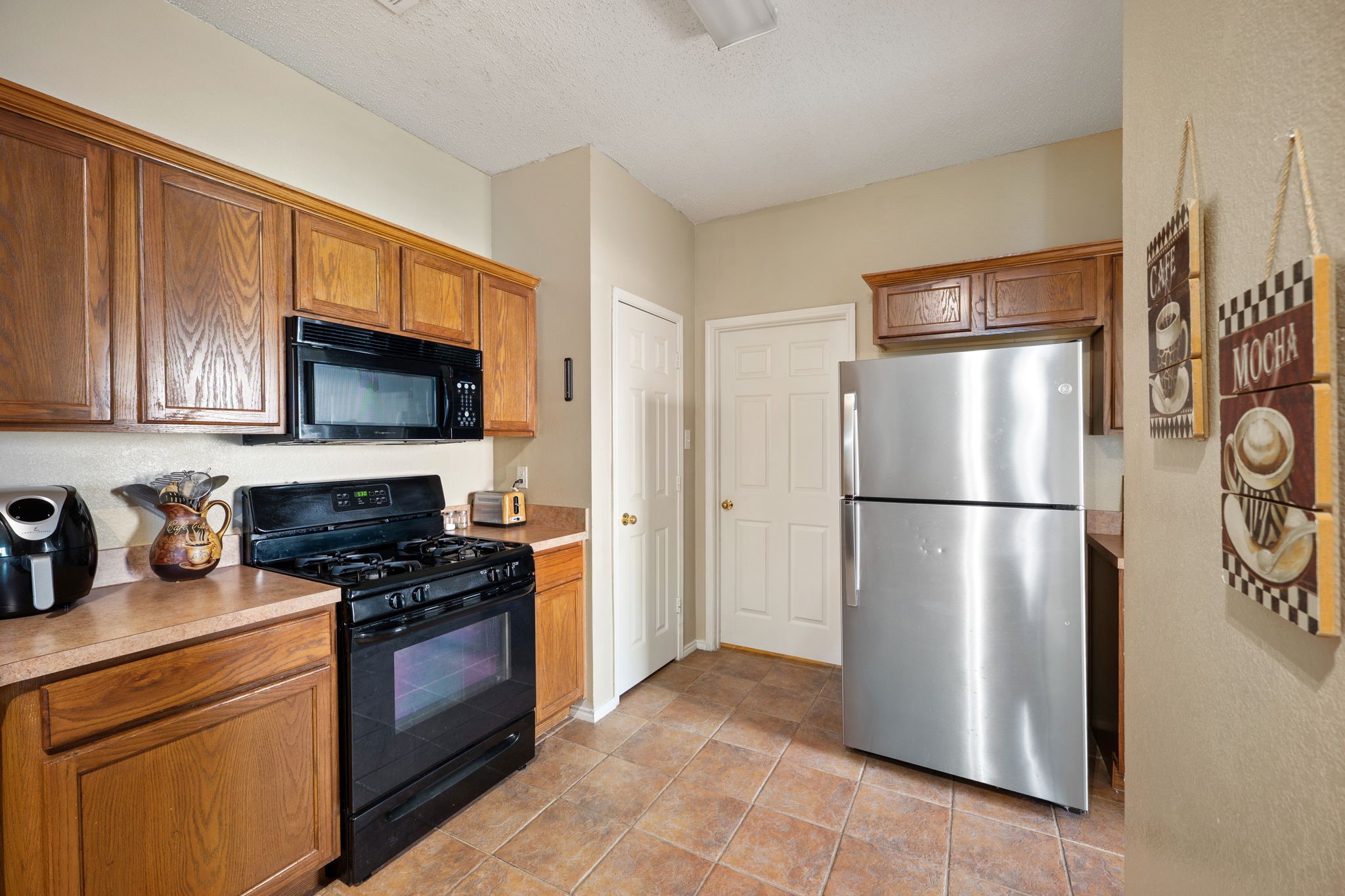 1418 Deville Circle Garland TX 75043