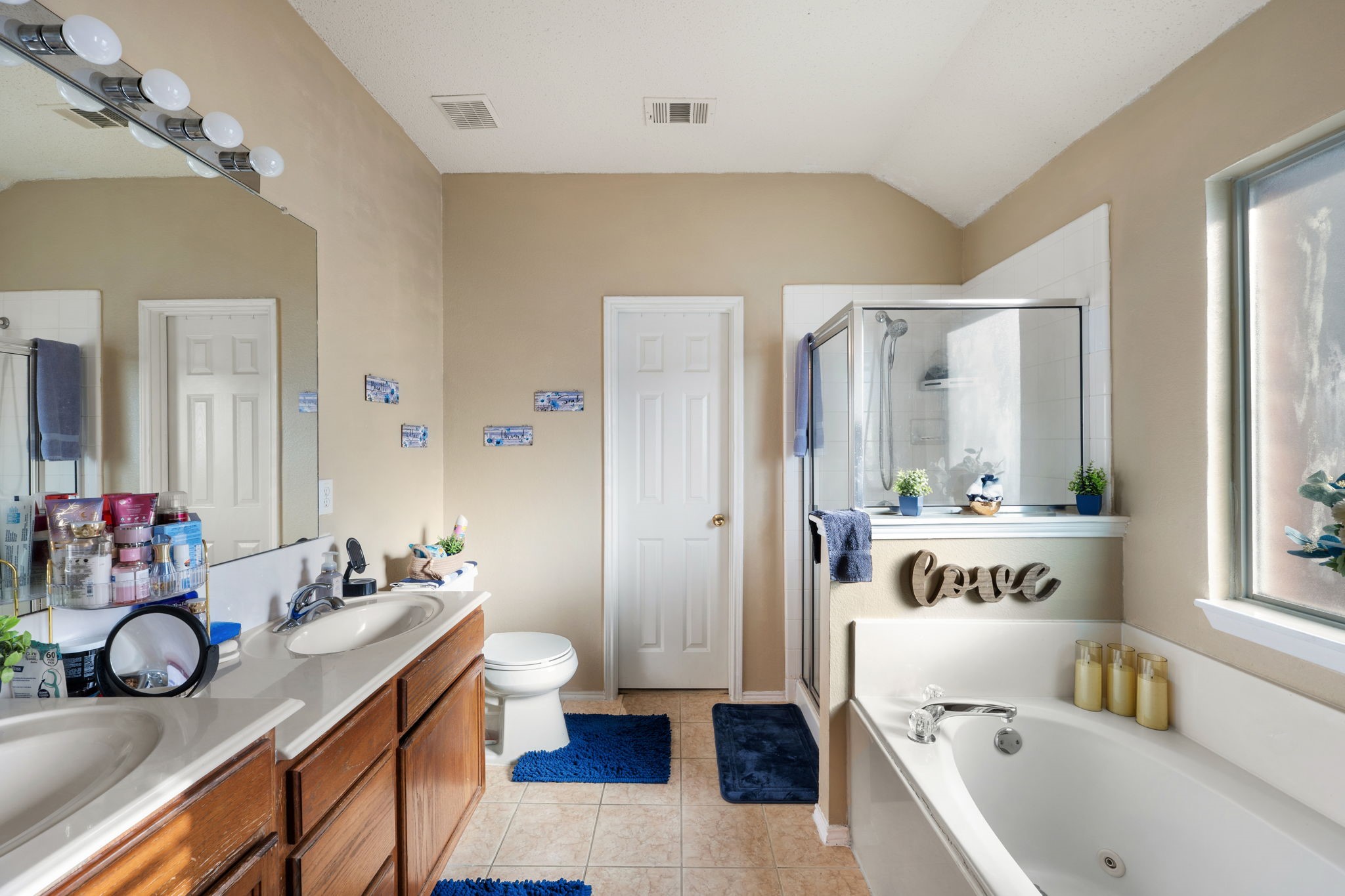 1418 Deville Circle Garland TX 75043