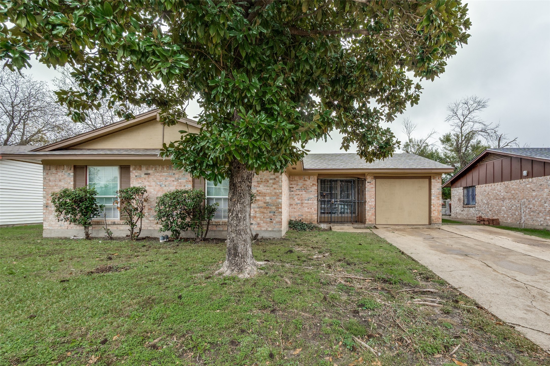 3336 Pacesetter Drive Dallas TX 75241