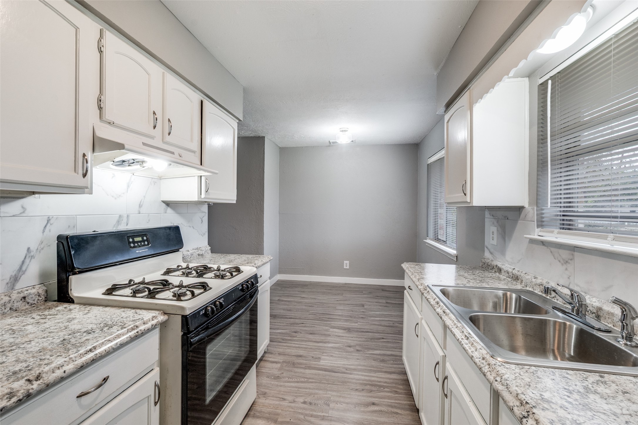 3336 Pacesetter Drive Dallas TX 75241