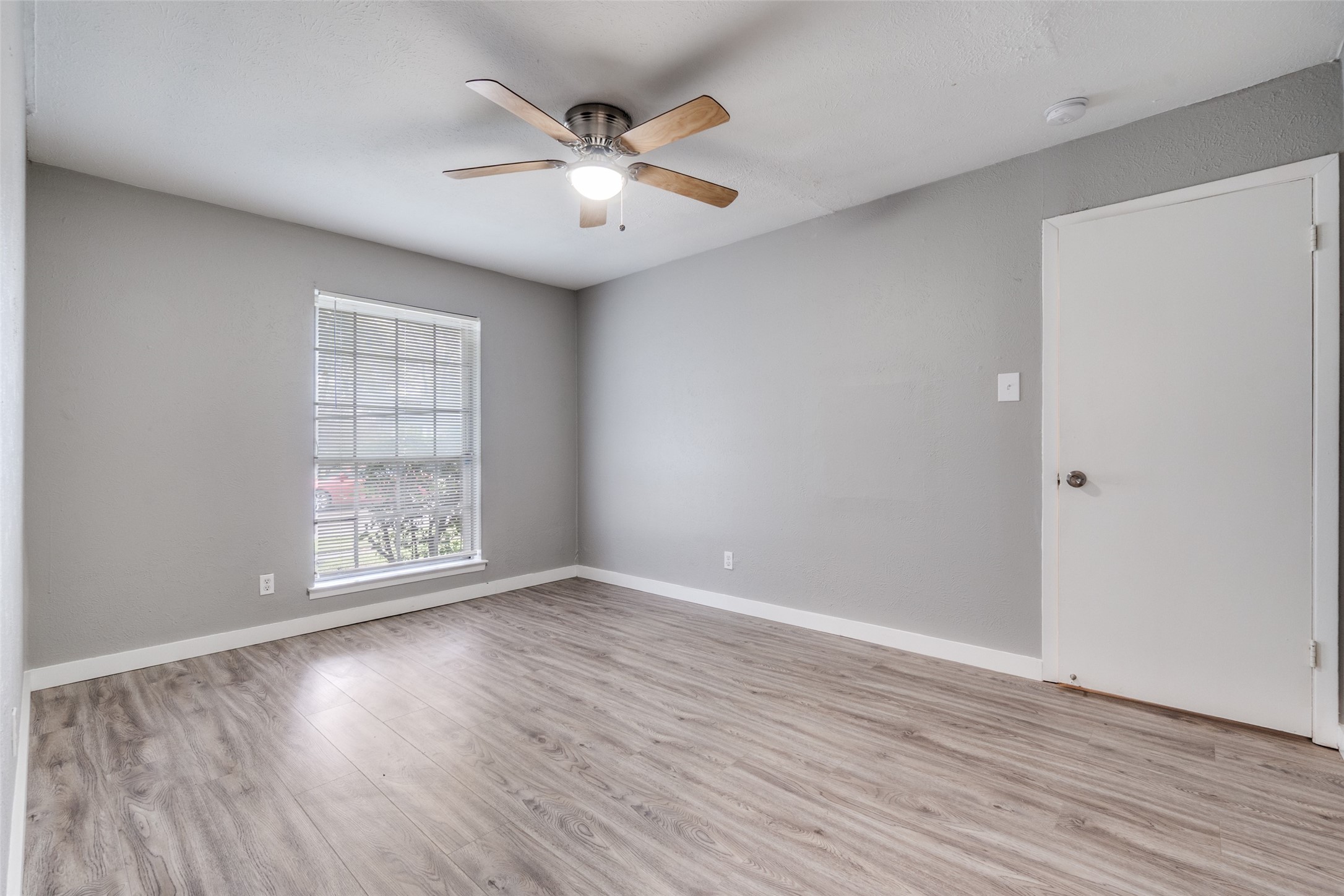 3336 Pacesetter Drive Dallas TX 75241