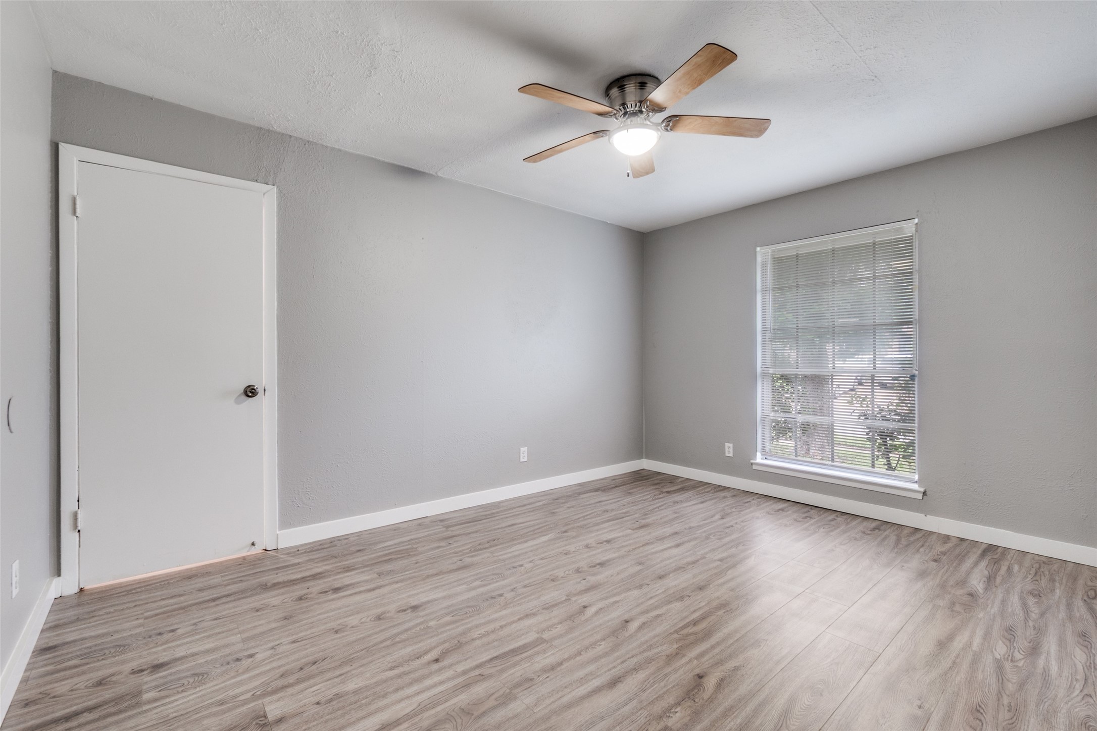 3336 Pacesetter Drive Dallas TX 75241