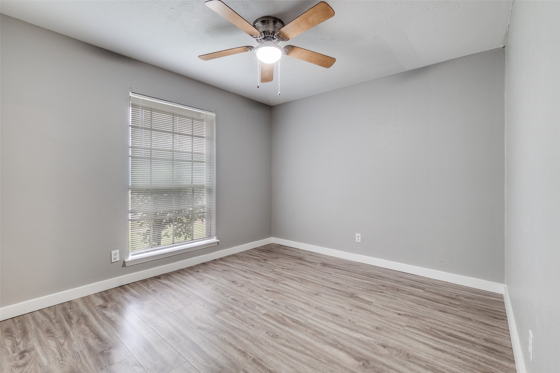 3336 Pacesetter Drive Dallas TX 75241