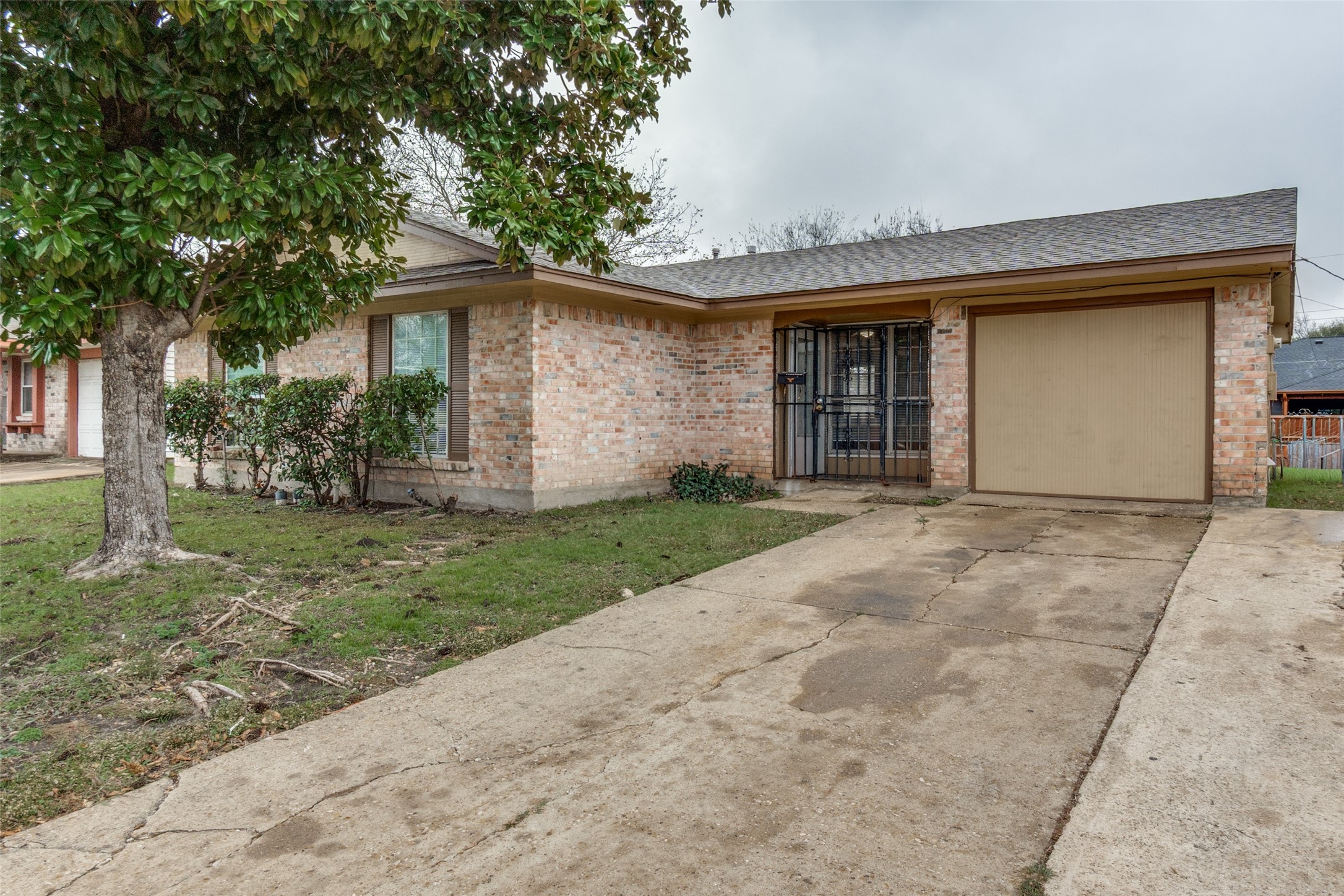 3336 Pacesetter Drive Dallas TX 75241