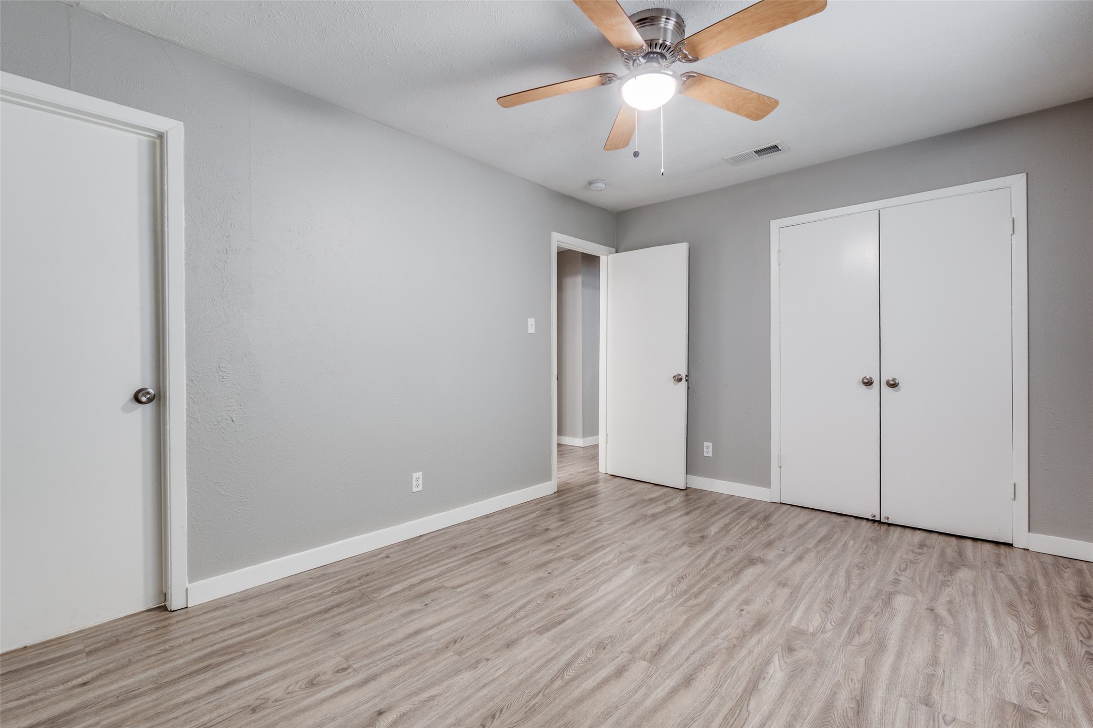 3336 Pacesetter Drive Dallas TX 75241