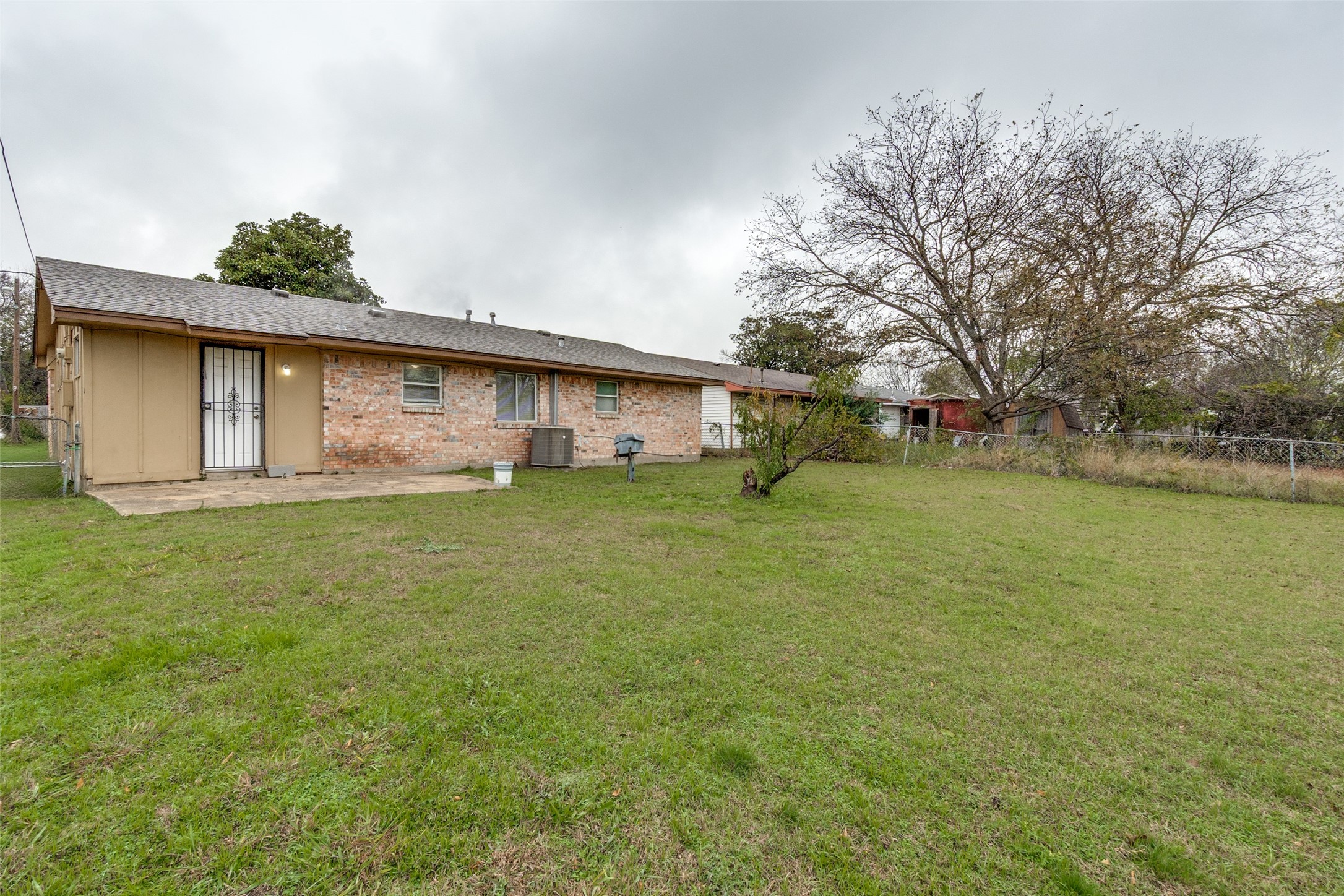 3336 Pacesetter Drive Dallas TX 75241