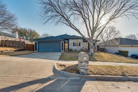 7113 Stonegate Drive Benbrook TX 76126