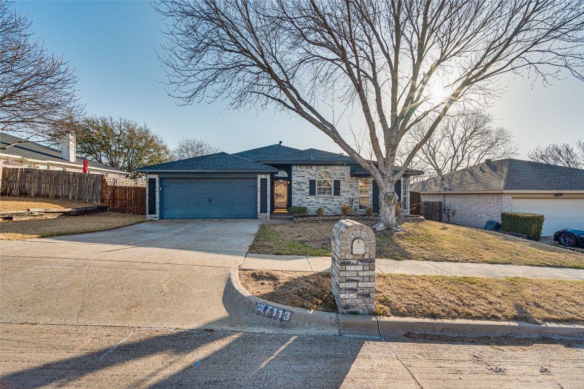 7113 Stonegate Drive Benbrook TX 76126