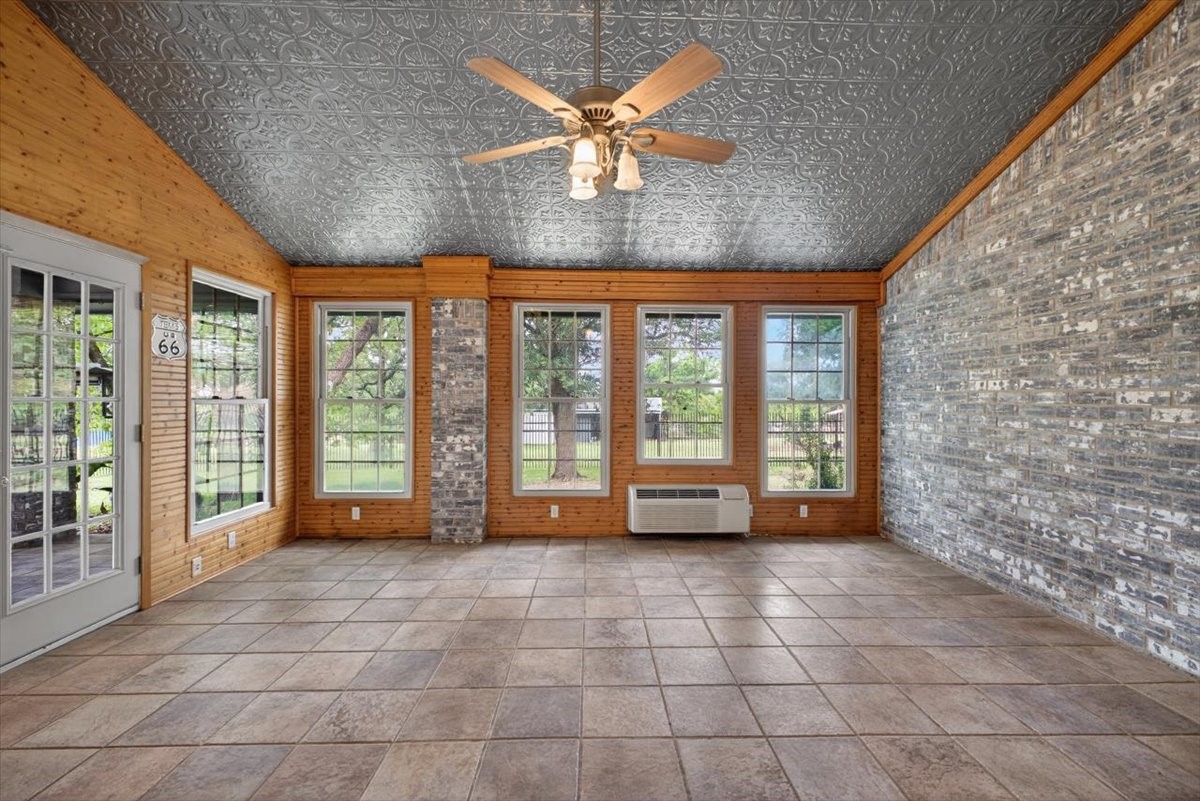 4609 Slayton Road Cleburne TX 76031