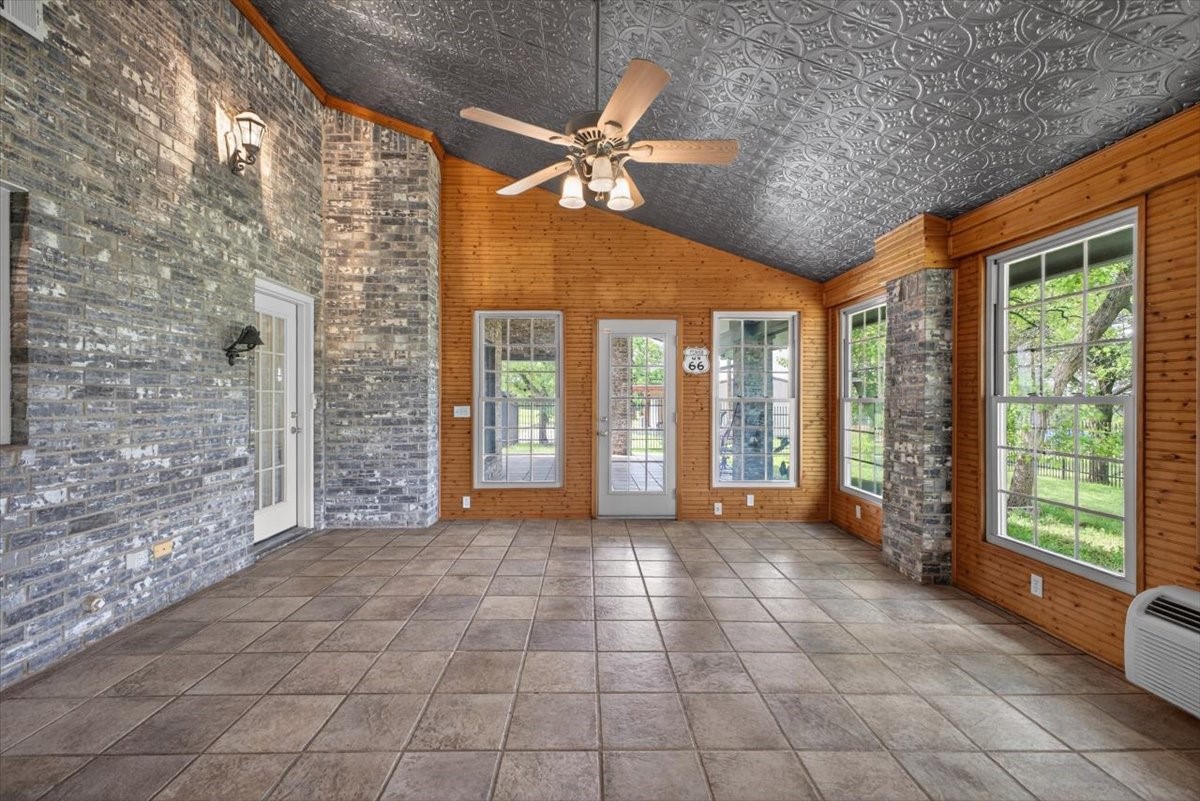4609 Slayton Road Cleburne TX 76031