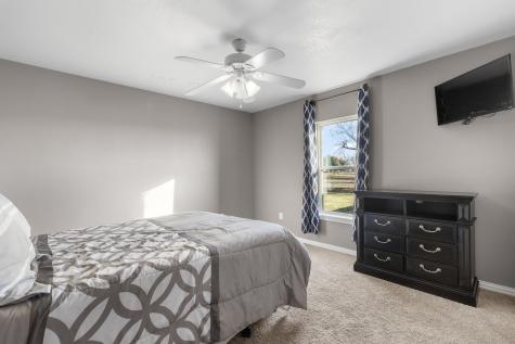 1137 Us Highway 82 W Seymour TX 76380