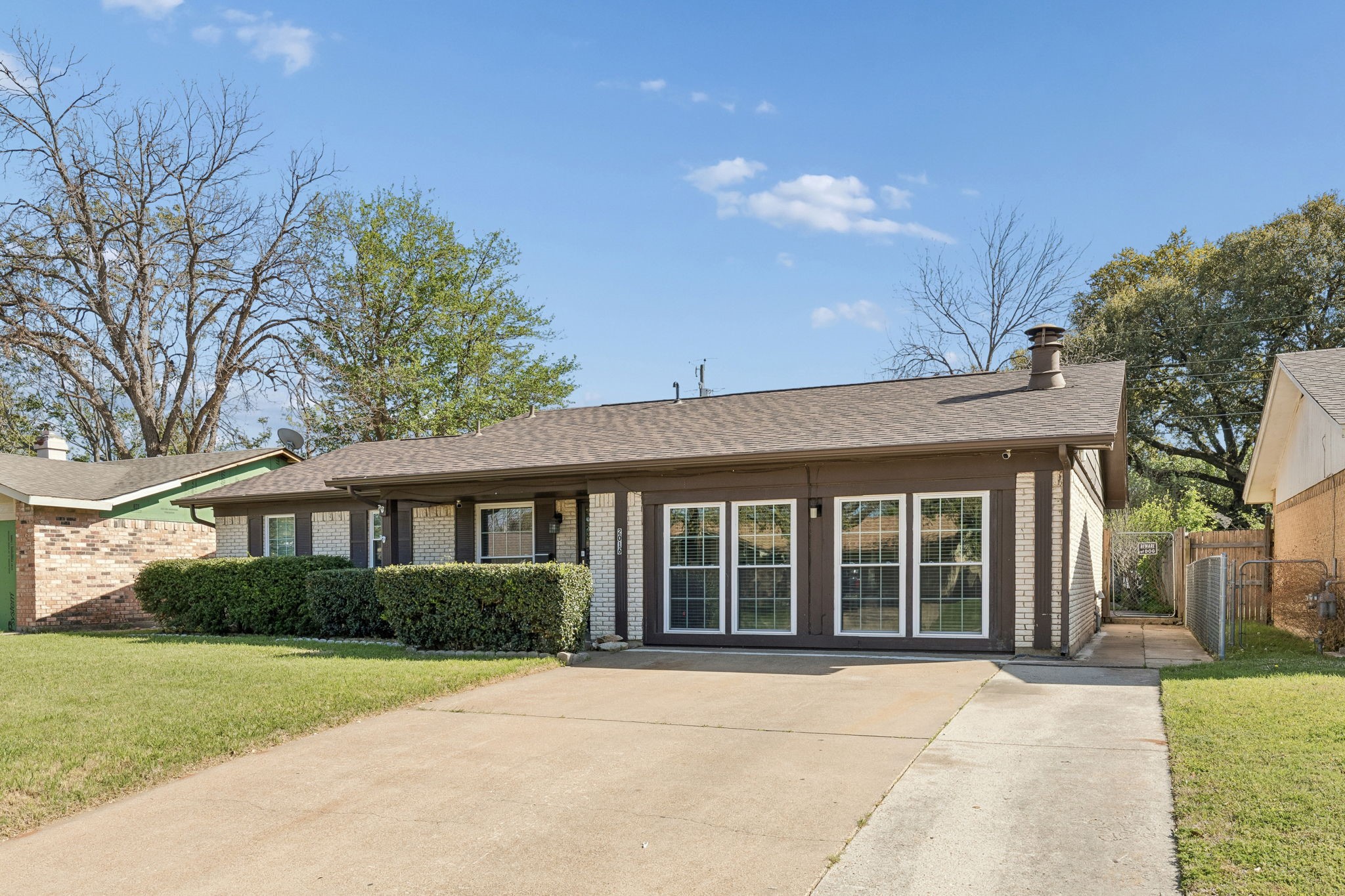 2016 Meadow Lark Irving TX 75060