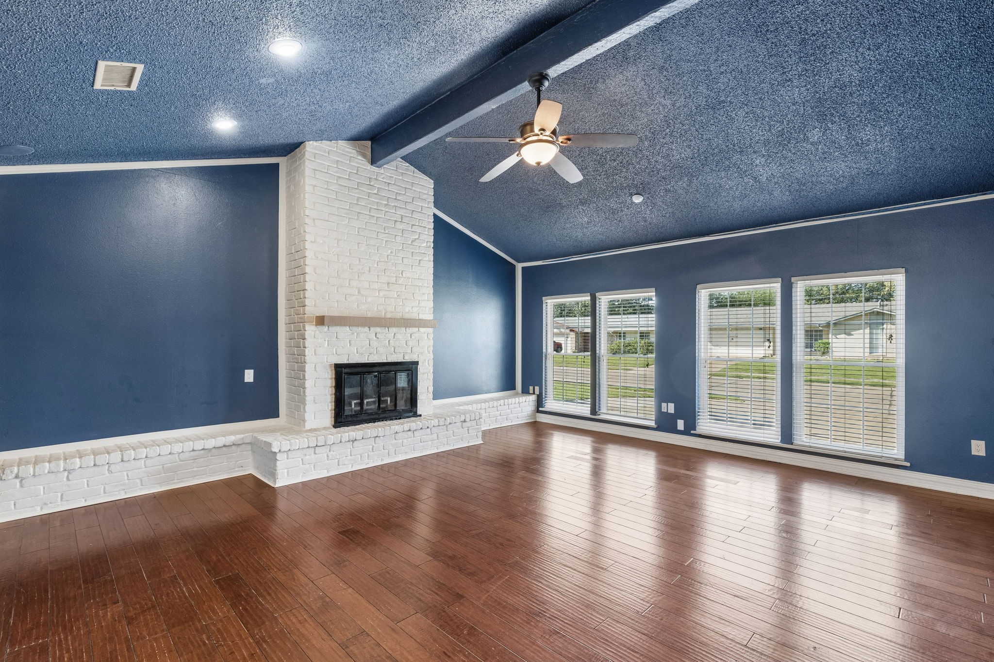 2016 Meadow Lark Irving TX 75060