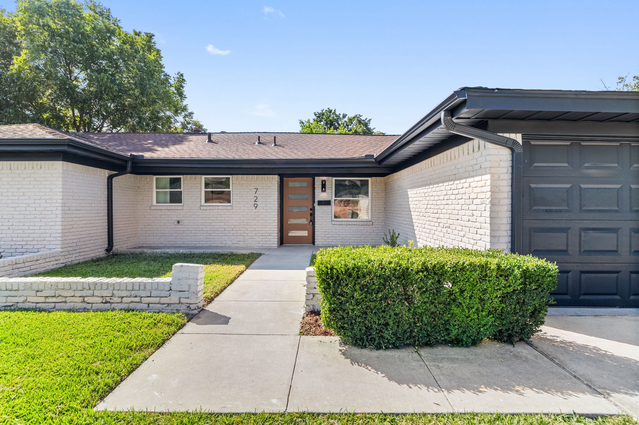 729 Finland Street Grand Prairie TX 75050