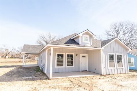307 Bonham Street Nocona TX 76255