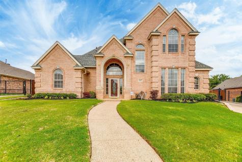 1657 Oak Creek Drive Hurst TX 76054