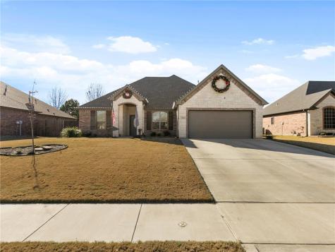 804 Bent Wood Lane Cleburne TX 76033