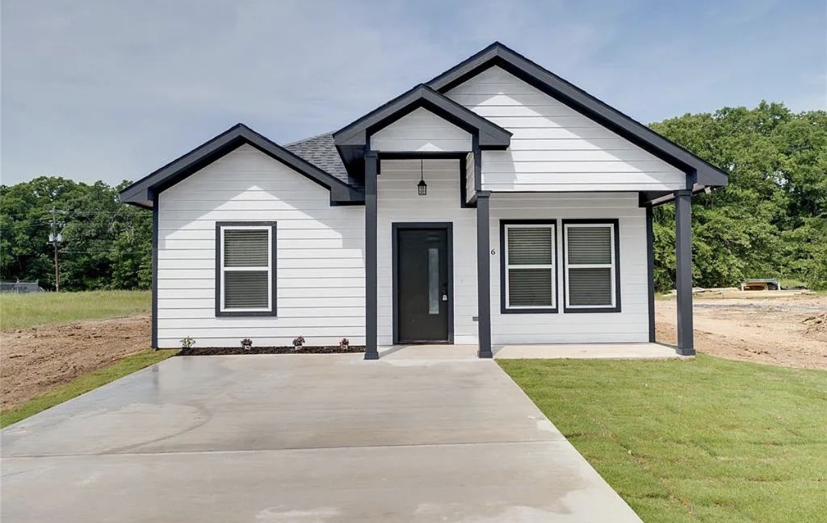 116 Bowie Street Mabank TX 75156