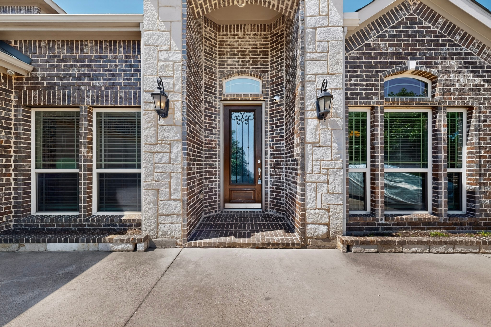 1410 Nighthawk Lane Mansfield TX 76063