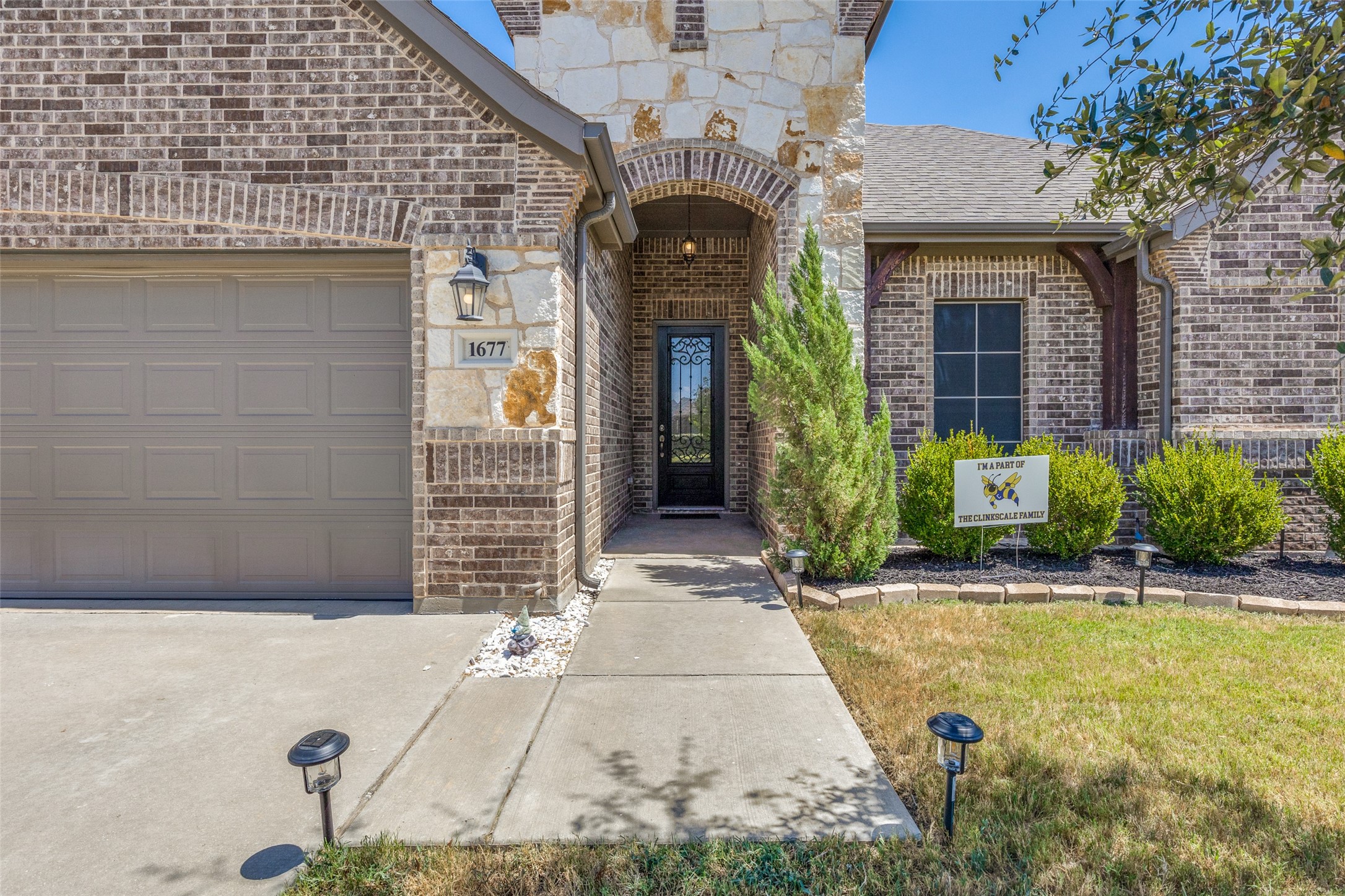 1677 Laramie Lane Burleson TX 76028