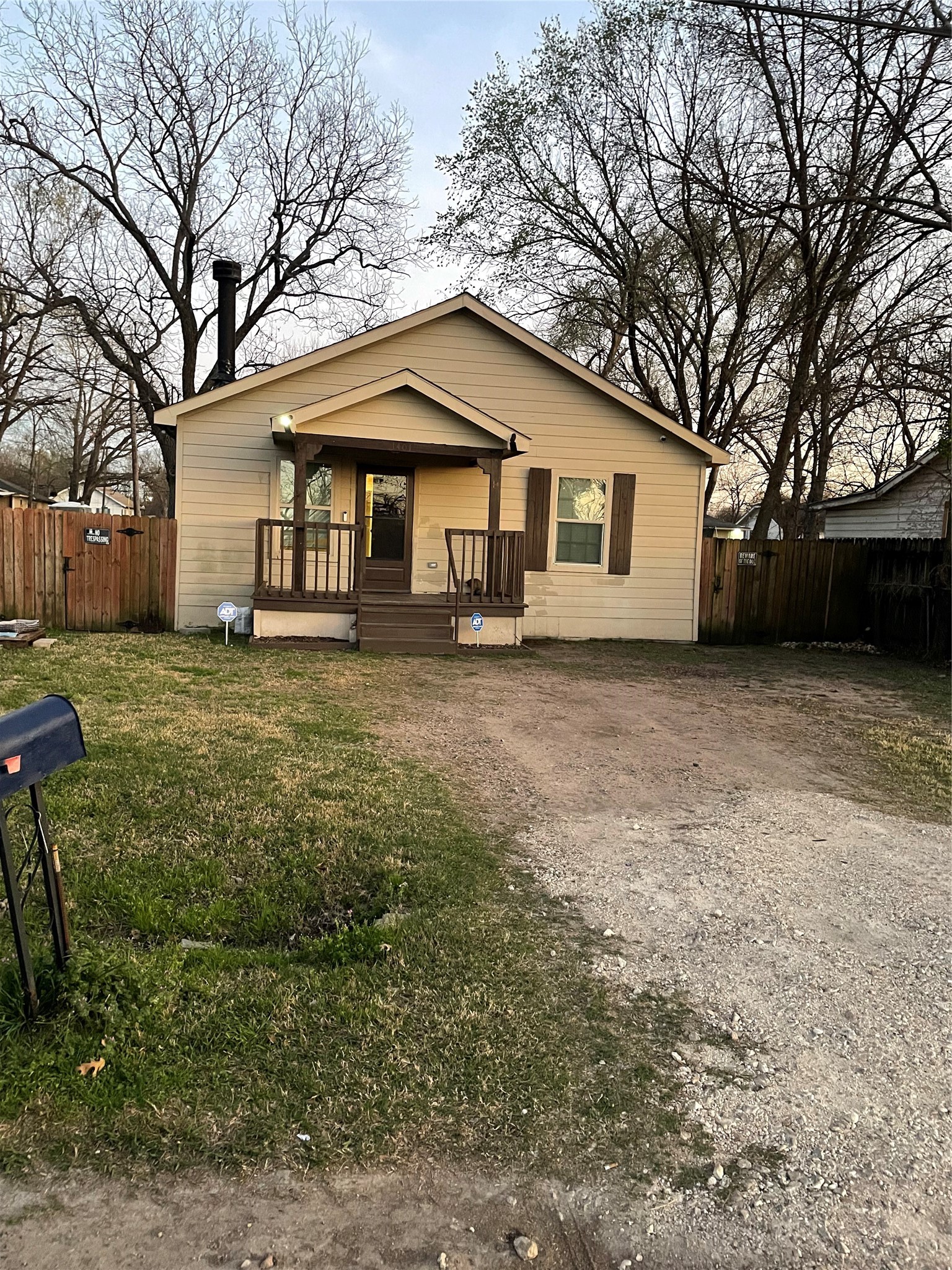 1401 W 9th Avenue Corsicana TX 75110
