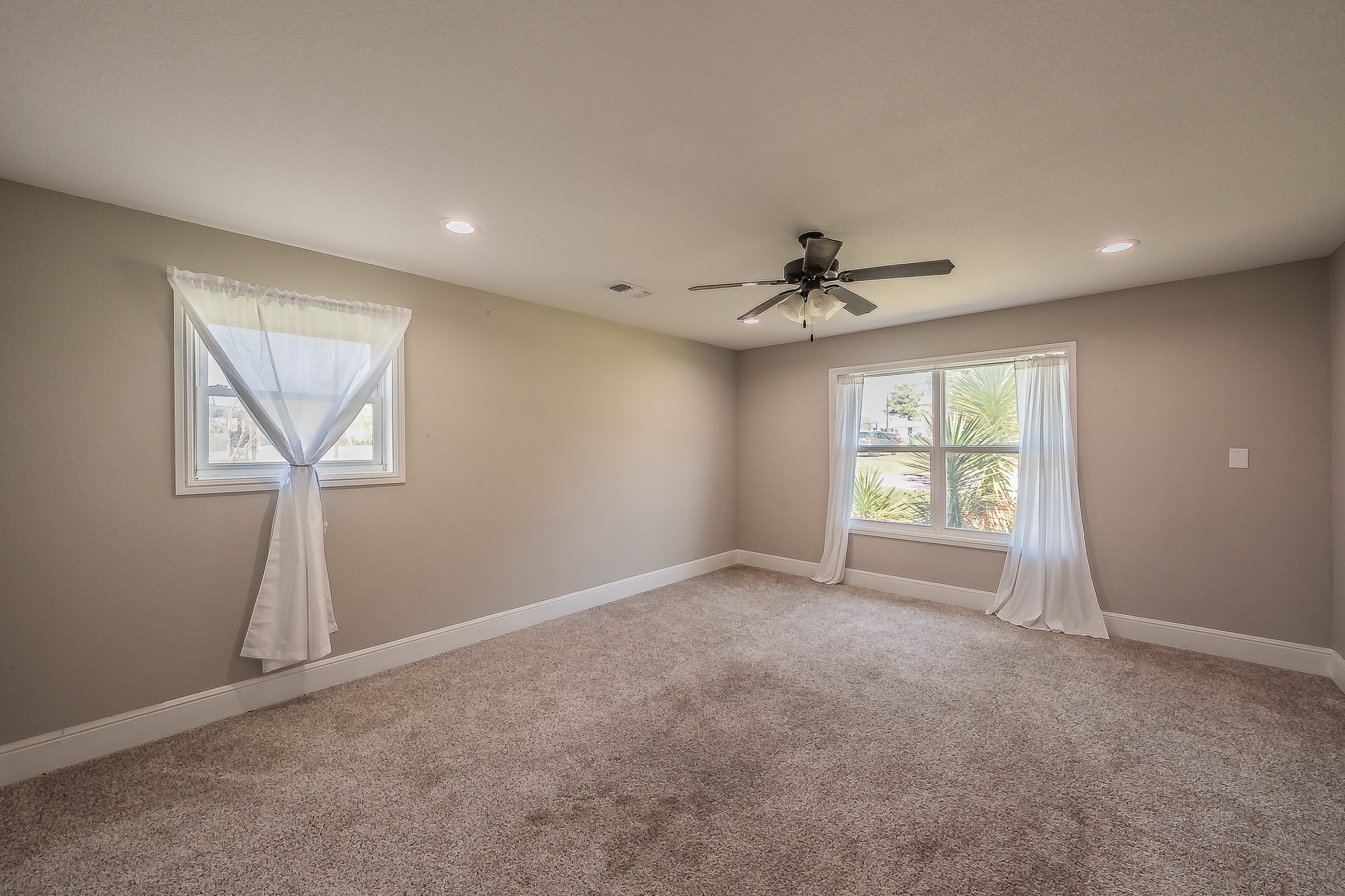 302 E Washington Street Alvord TX 76225