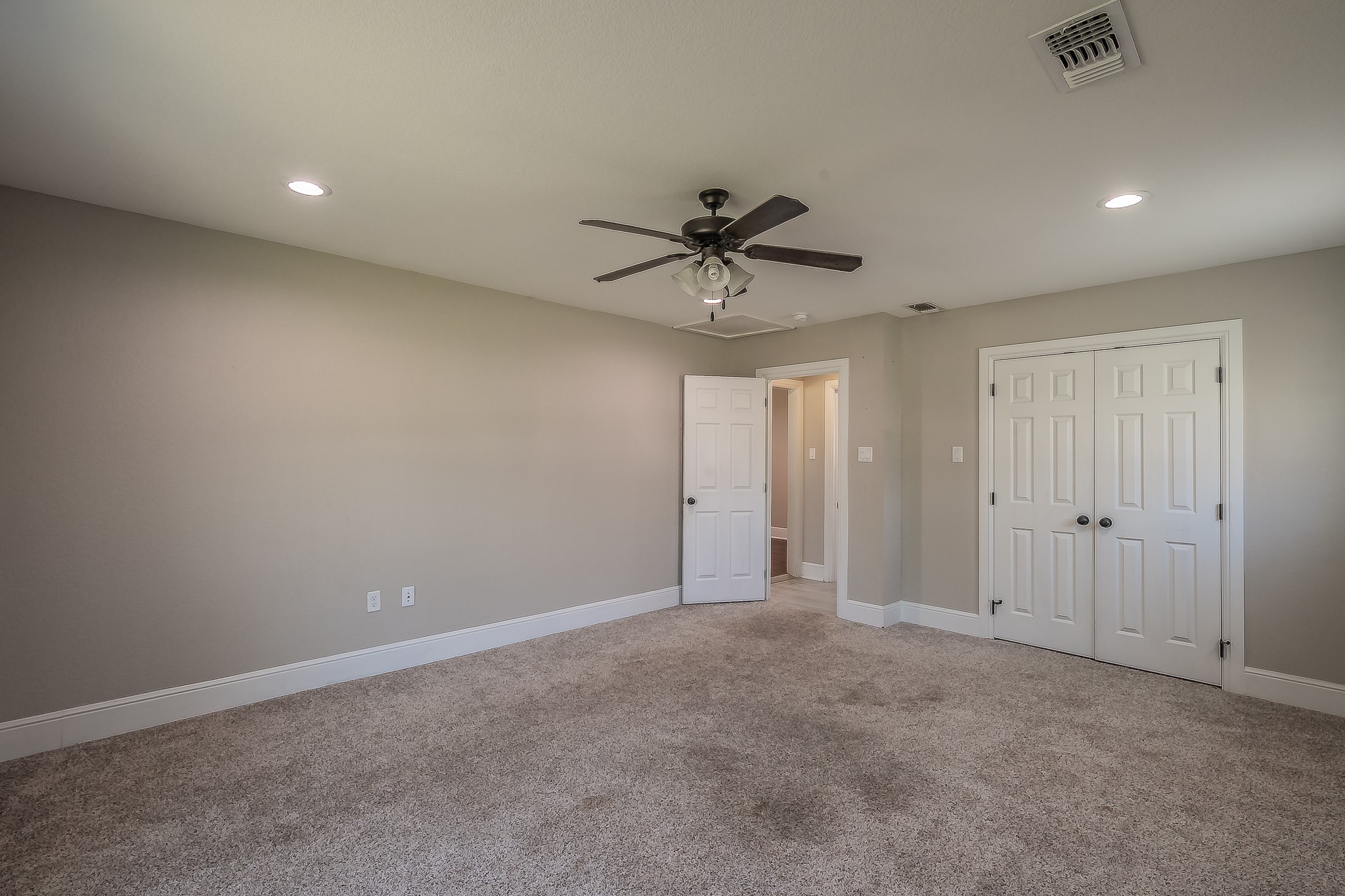 302 E Washington Street Alvord TX 76225