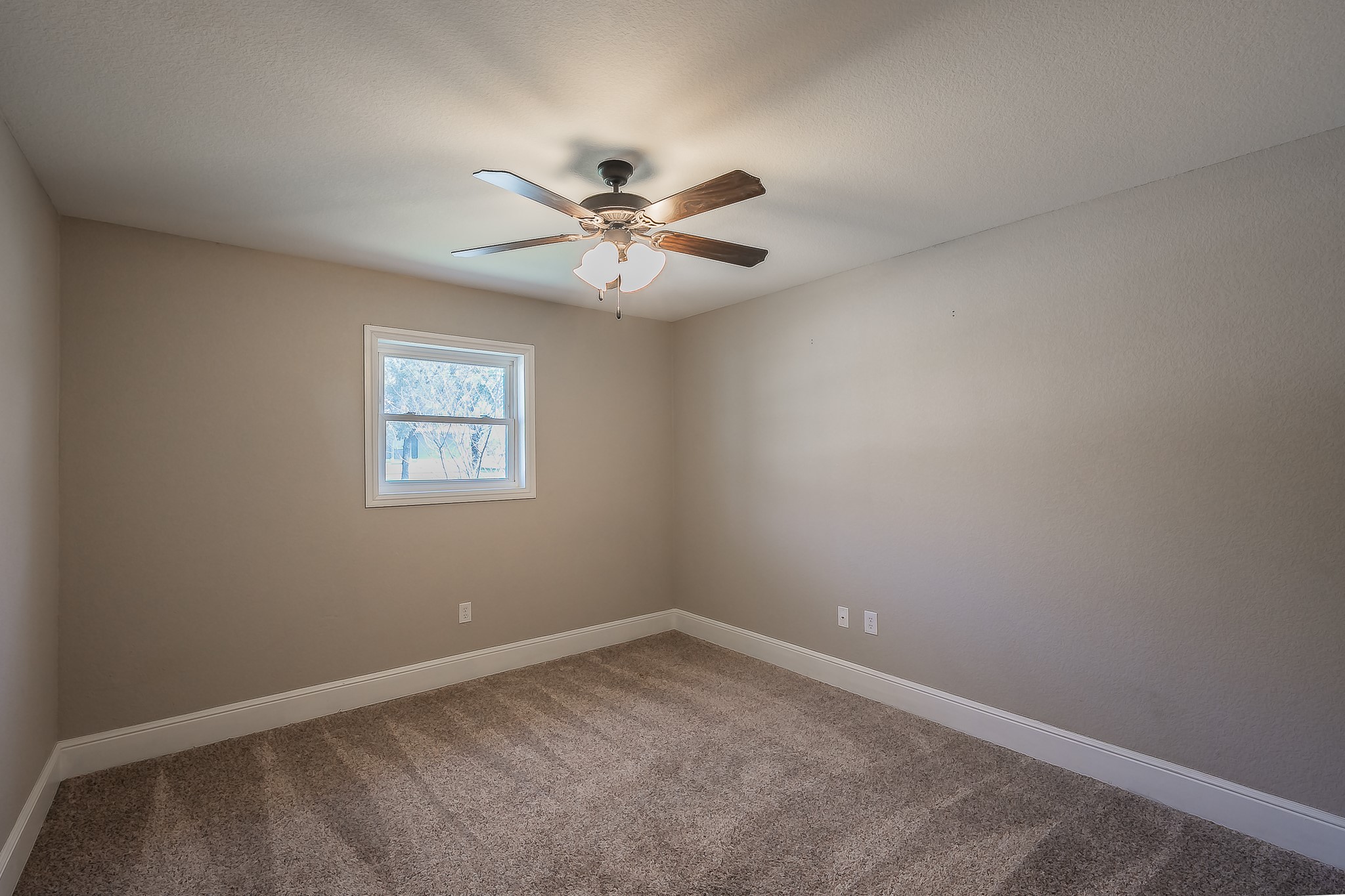 302 E Washington Street Alvord TX 76225