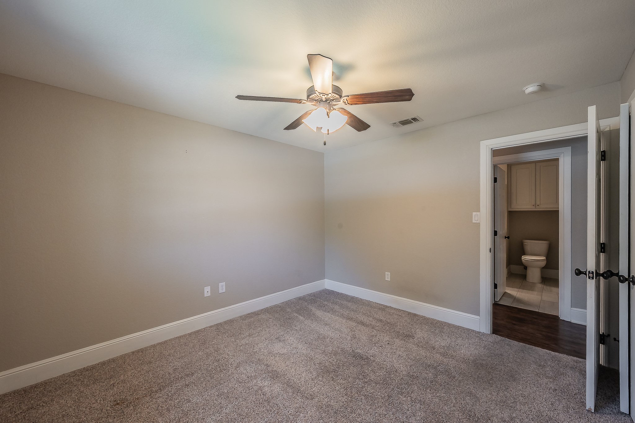 302 E Washington Street Alvord TX 76225