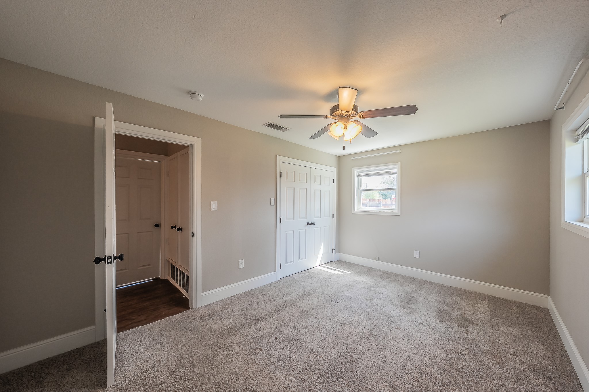 302 E Washington Street Alvord TX 76225