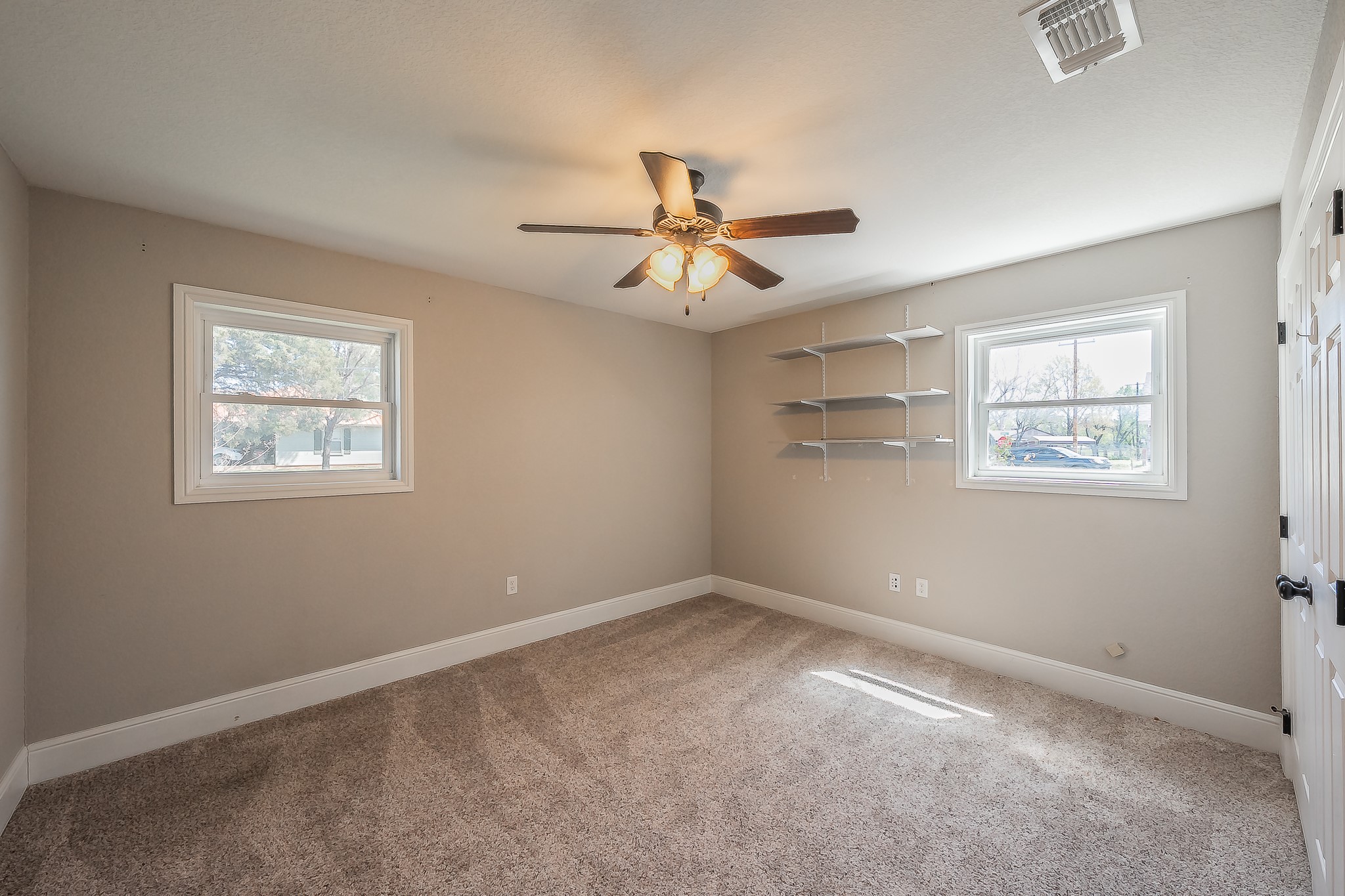 302 E Washington Street Alvord TX 76225