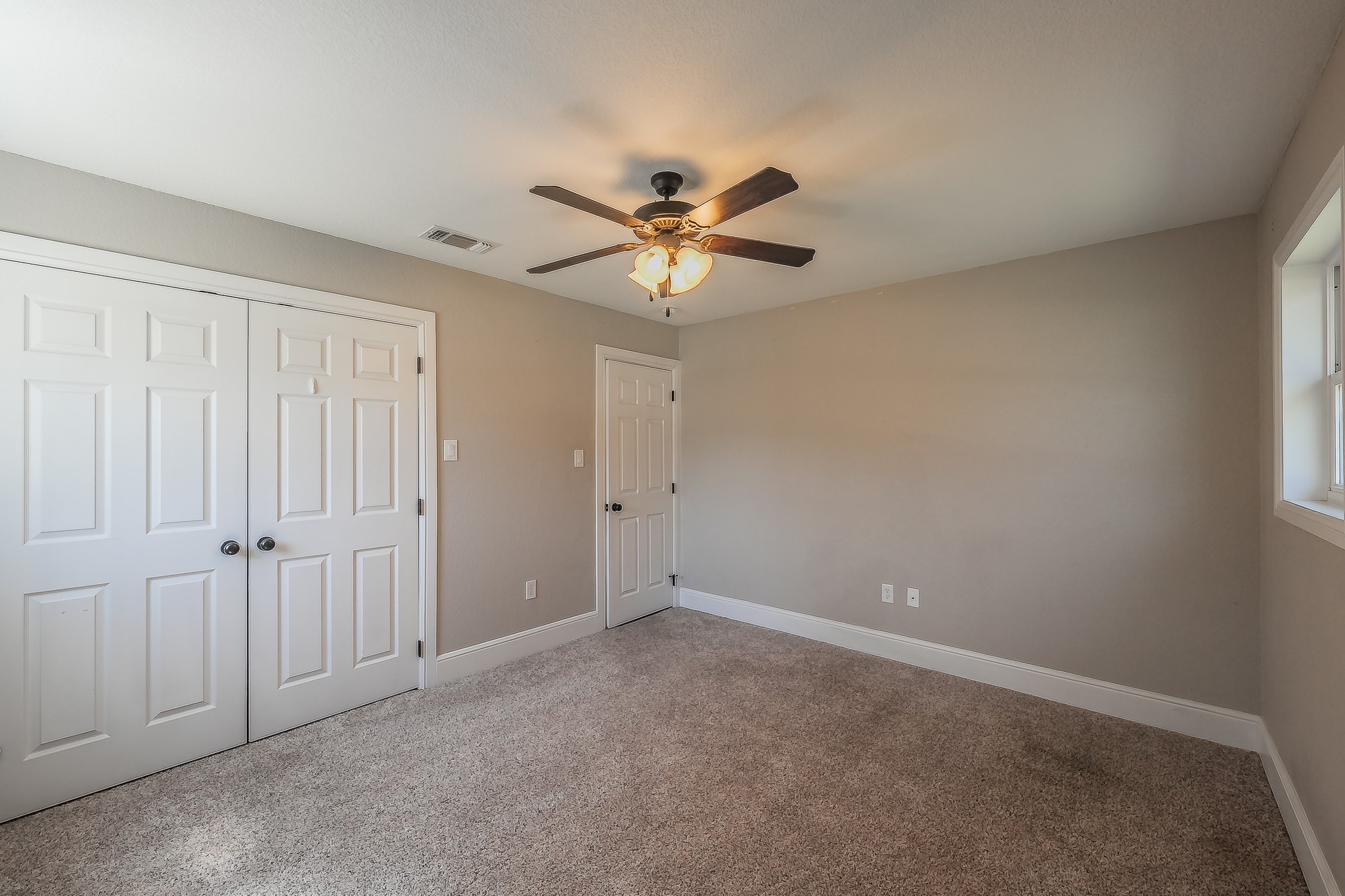 302 E Washington Street Alvord TX 76225