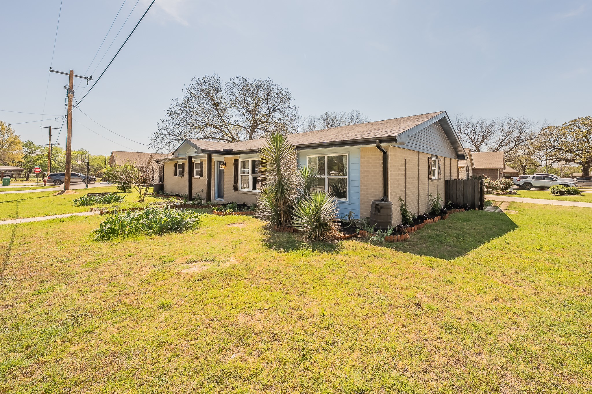 302 E Washington Street Alvord TX 76225