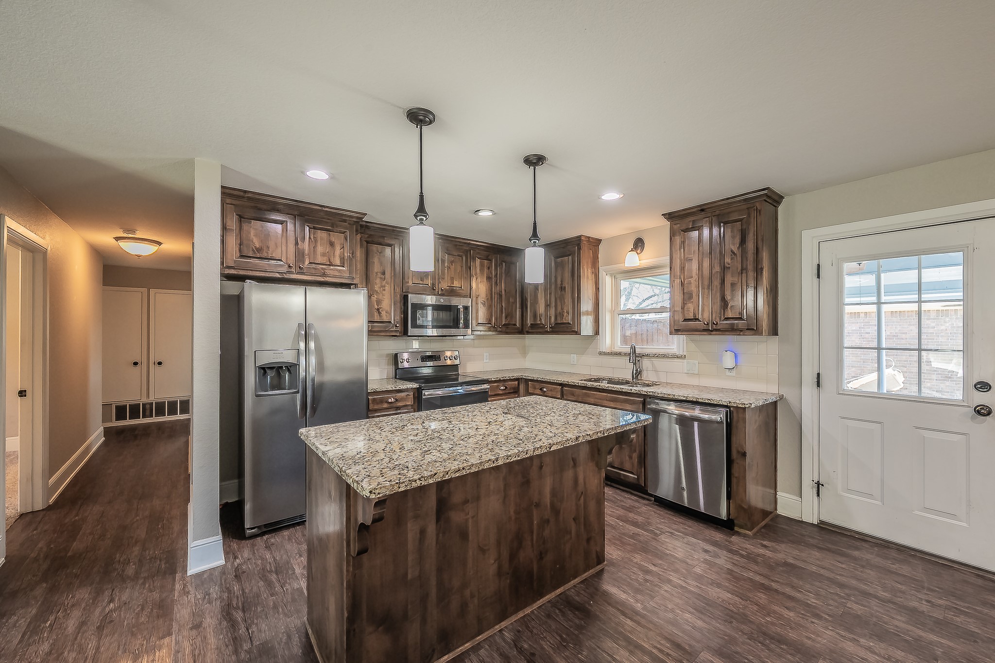 302 E Washington Street Alvord TX 76225