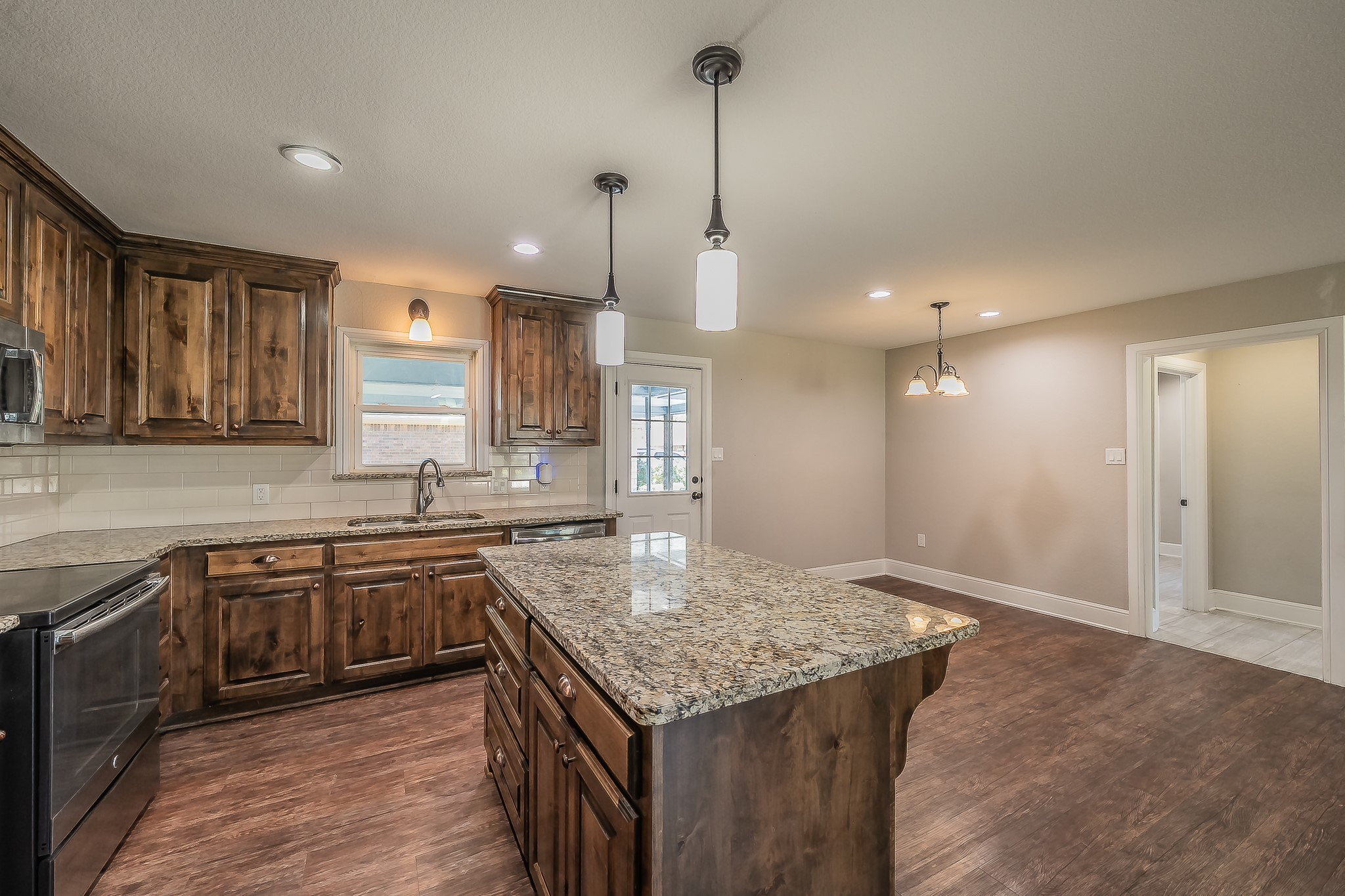 302 E Washington Street Alvord TX 76225