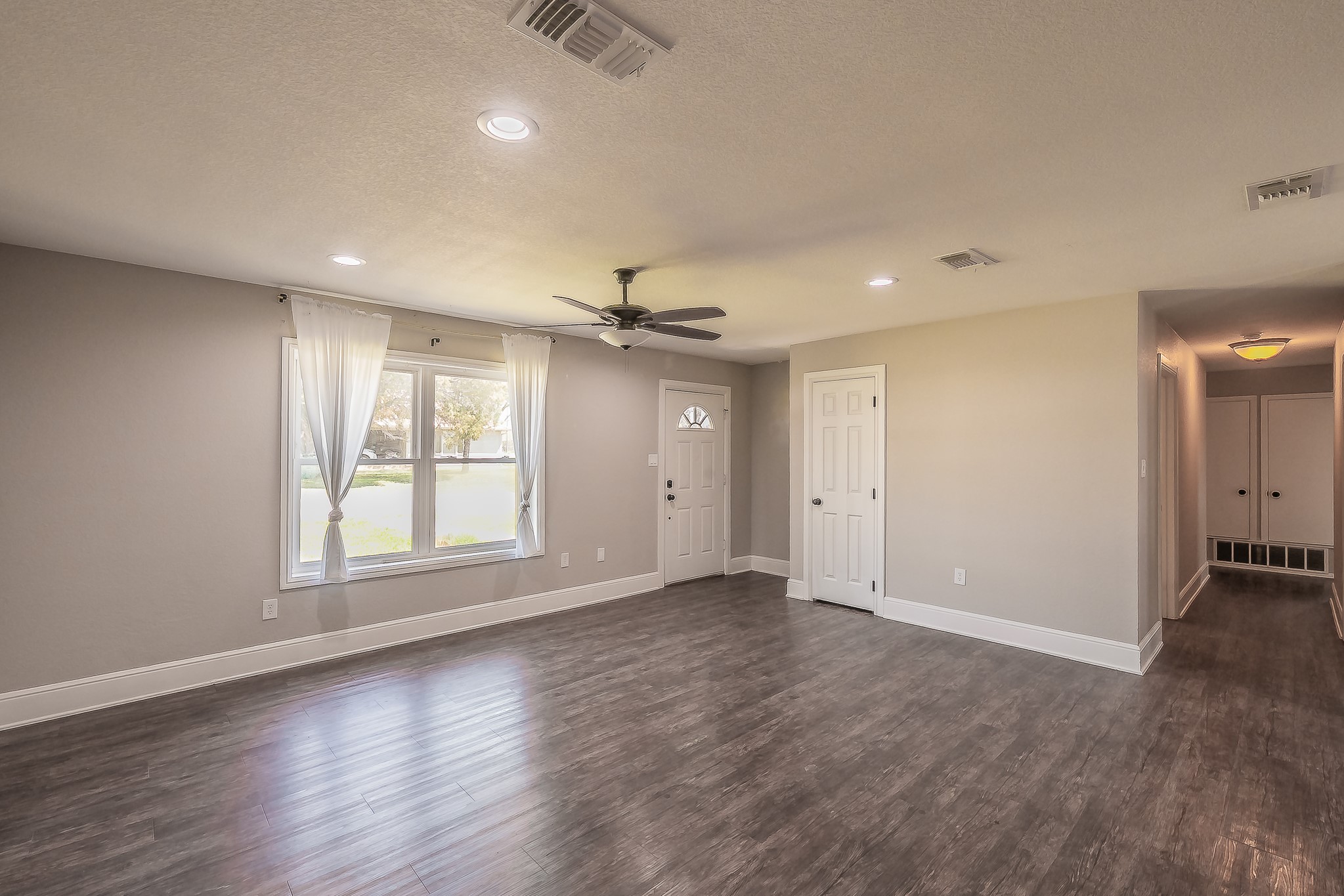 302 E Washington Street Alvord TX 76225