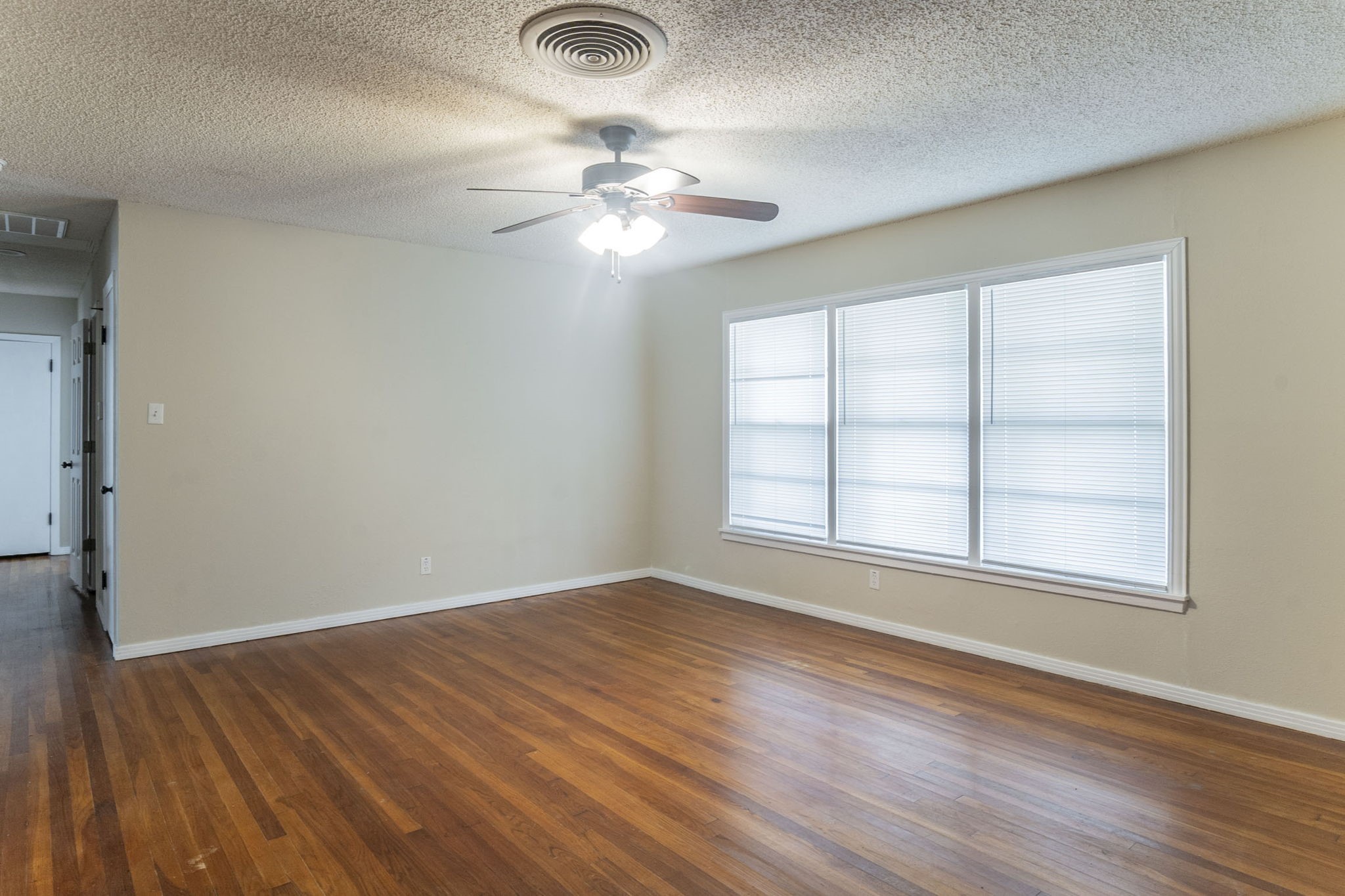 3128 Ray Drive Haltom City TX 76117