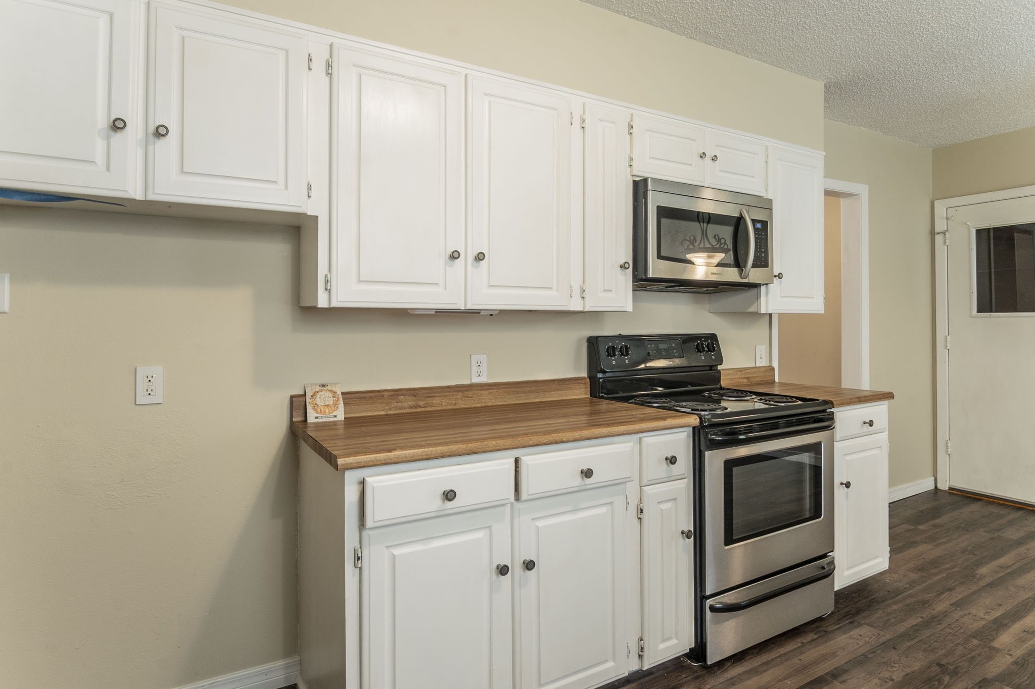 3128 Ray Drive Haltom City TX 76117