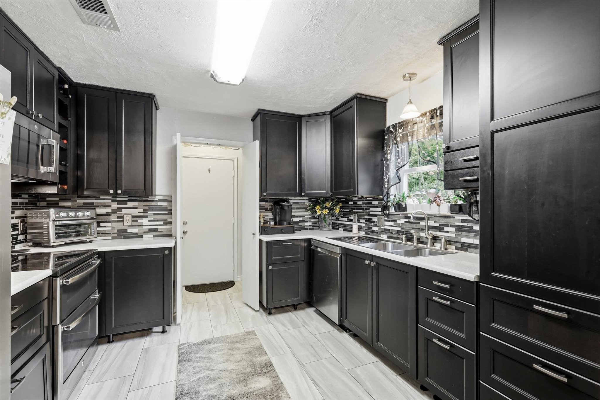 6020 Paradise Drive Arlington TX 76001