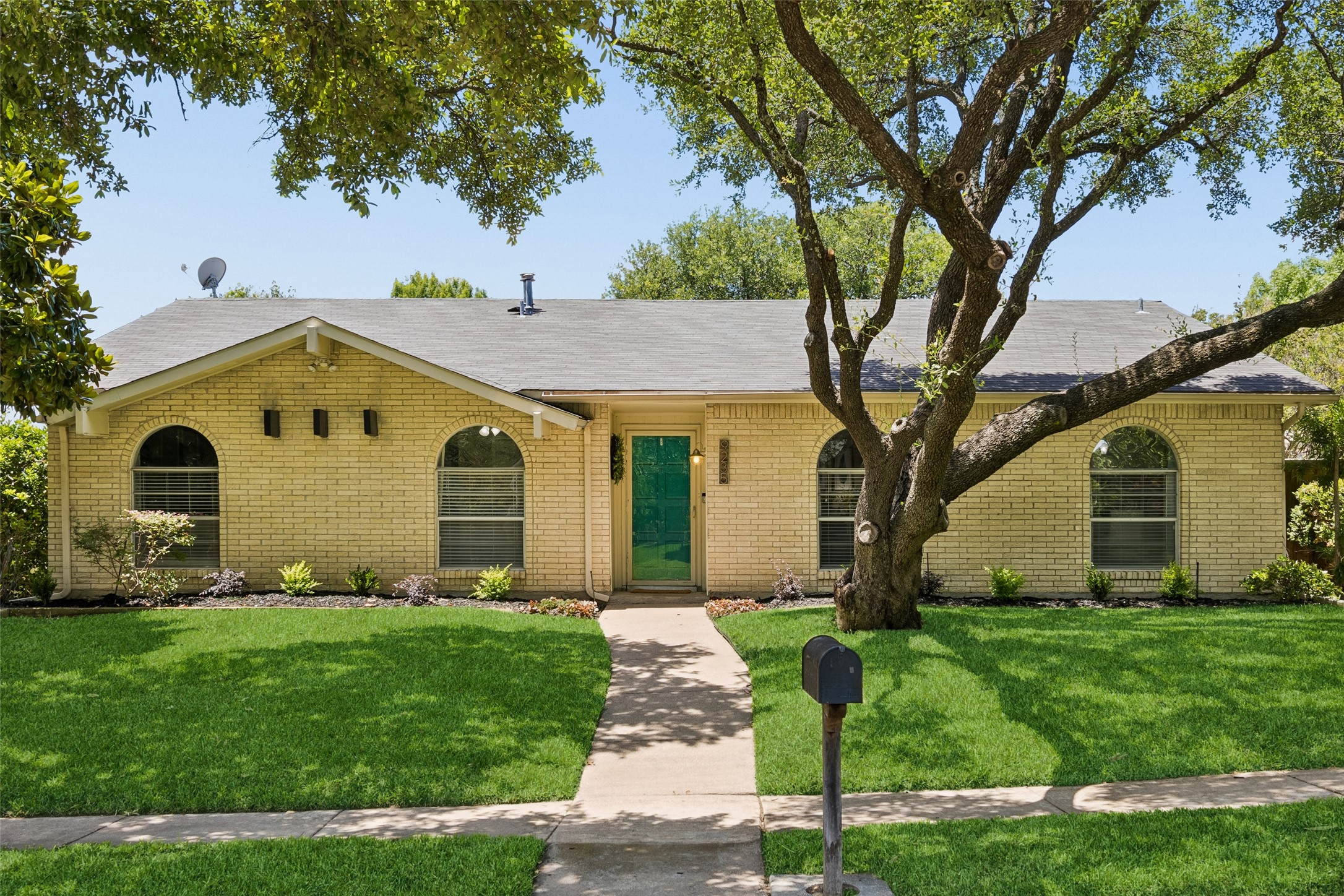 9235 Rolling Rock Lane Dallas TX 75238
