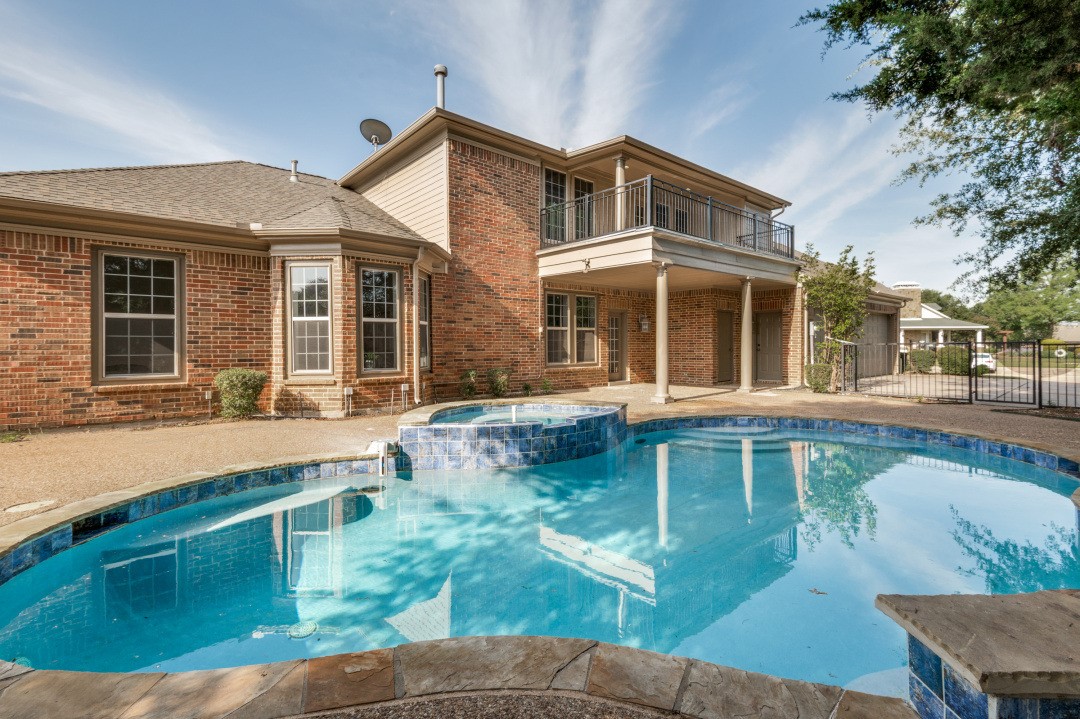1813 Countryside Carrollton TX 75007