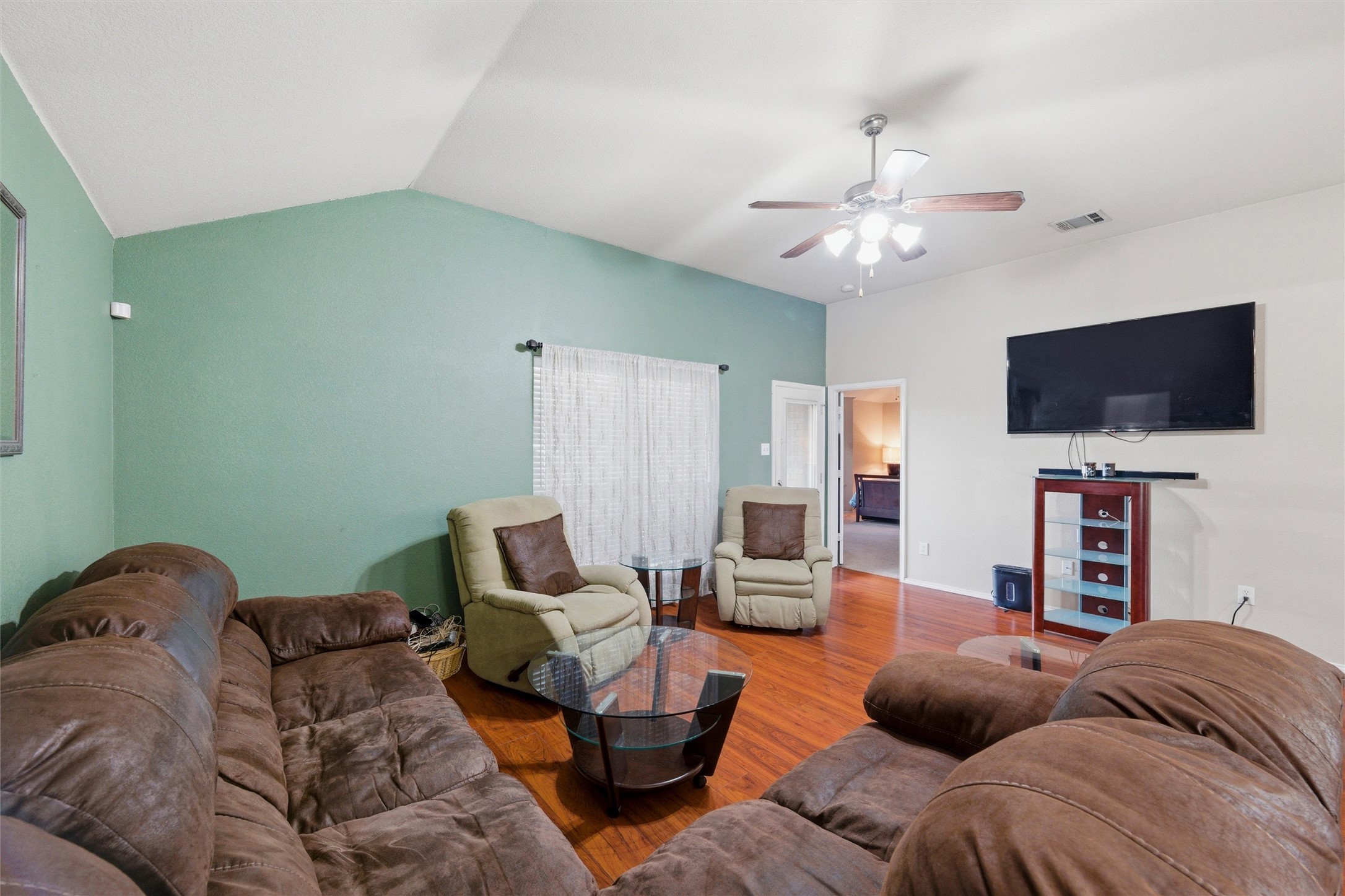 612 Owen Trail Grand Prairie TX 75051