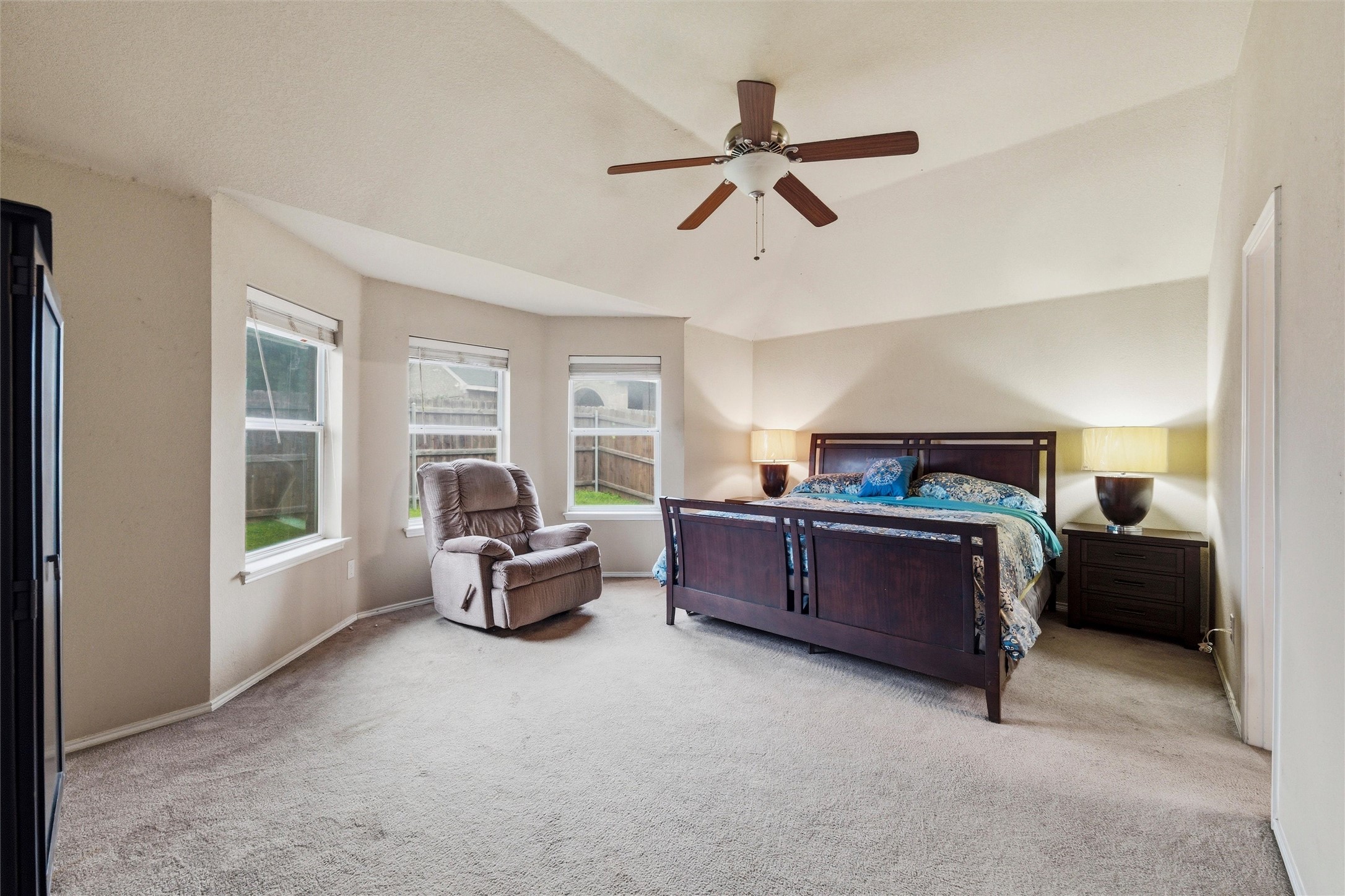 612 Owen Trail Grand Prairie TX 75051