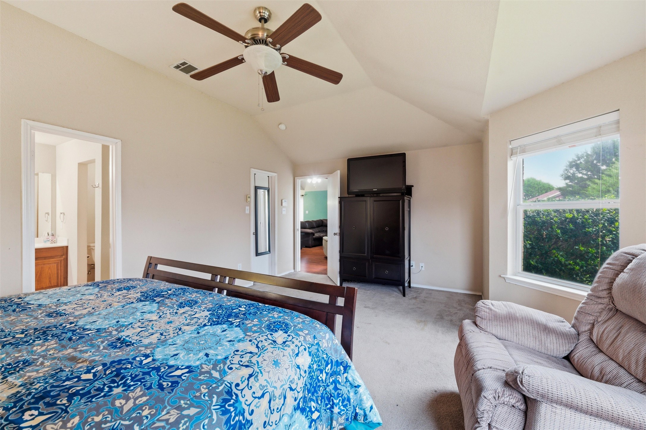 612 Owen Trail Grand Prairie TX 75051
