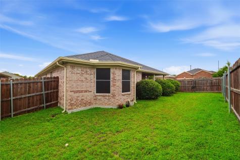 612 Owen Trail Grand Prairie TX 75051