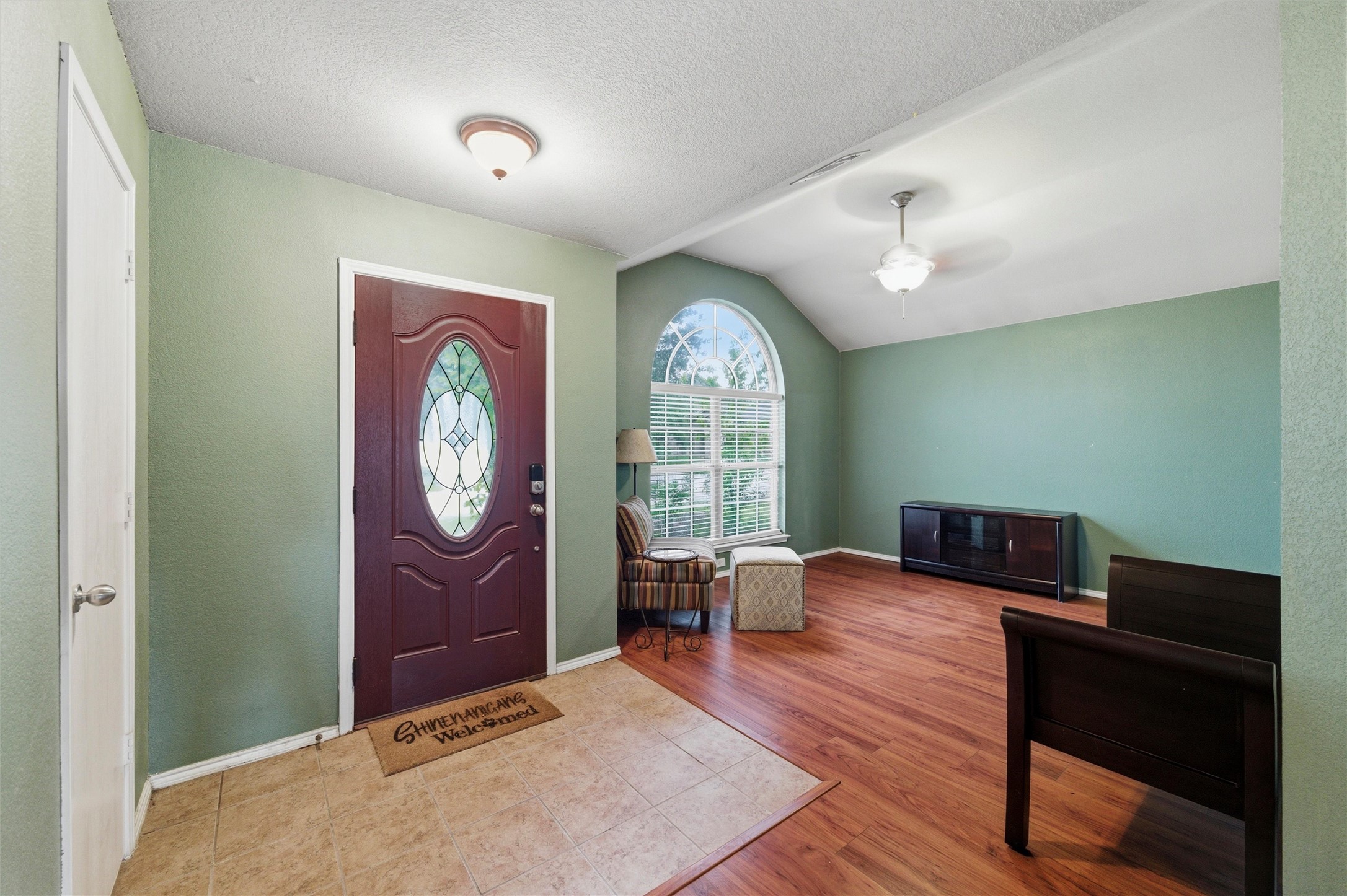612 Owen Trail Grand Prairie TX 75051