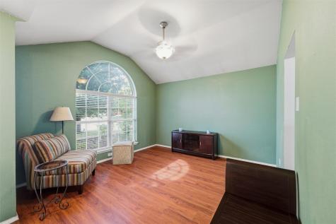 612 Owen Trail Grand Prairie TX 75051