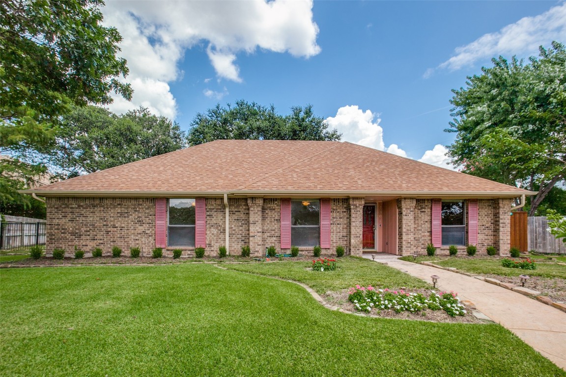2501 Meadowridge Drive Garland TX 75044